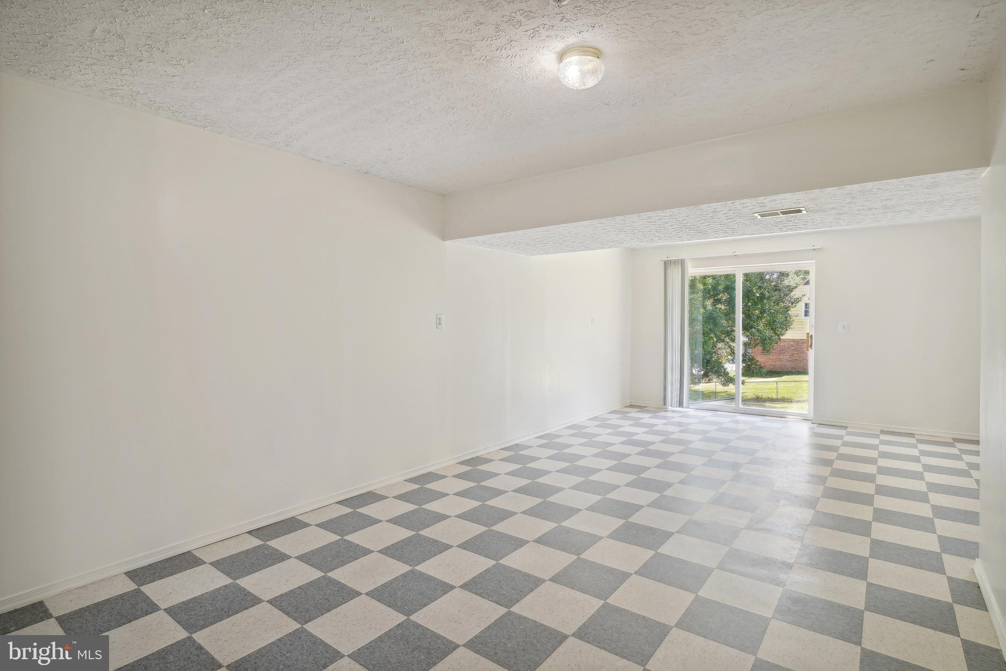 HOLLY HILL FARM - Residential