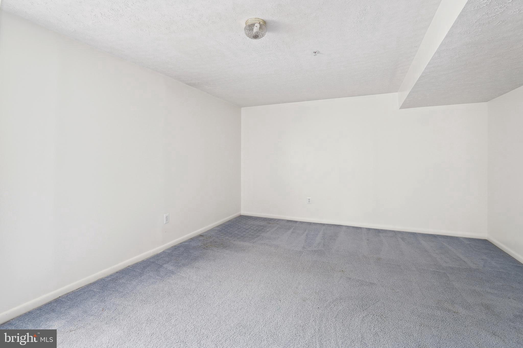 HOLLY HILL FARM - Residential