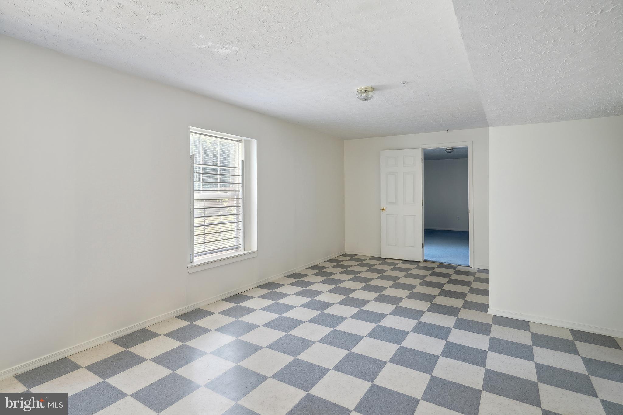 HOLLY HILL FARM - Residential