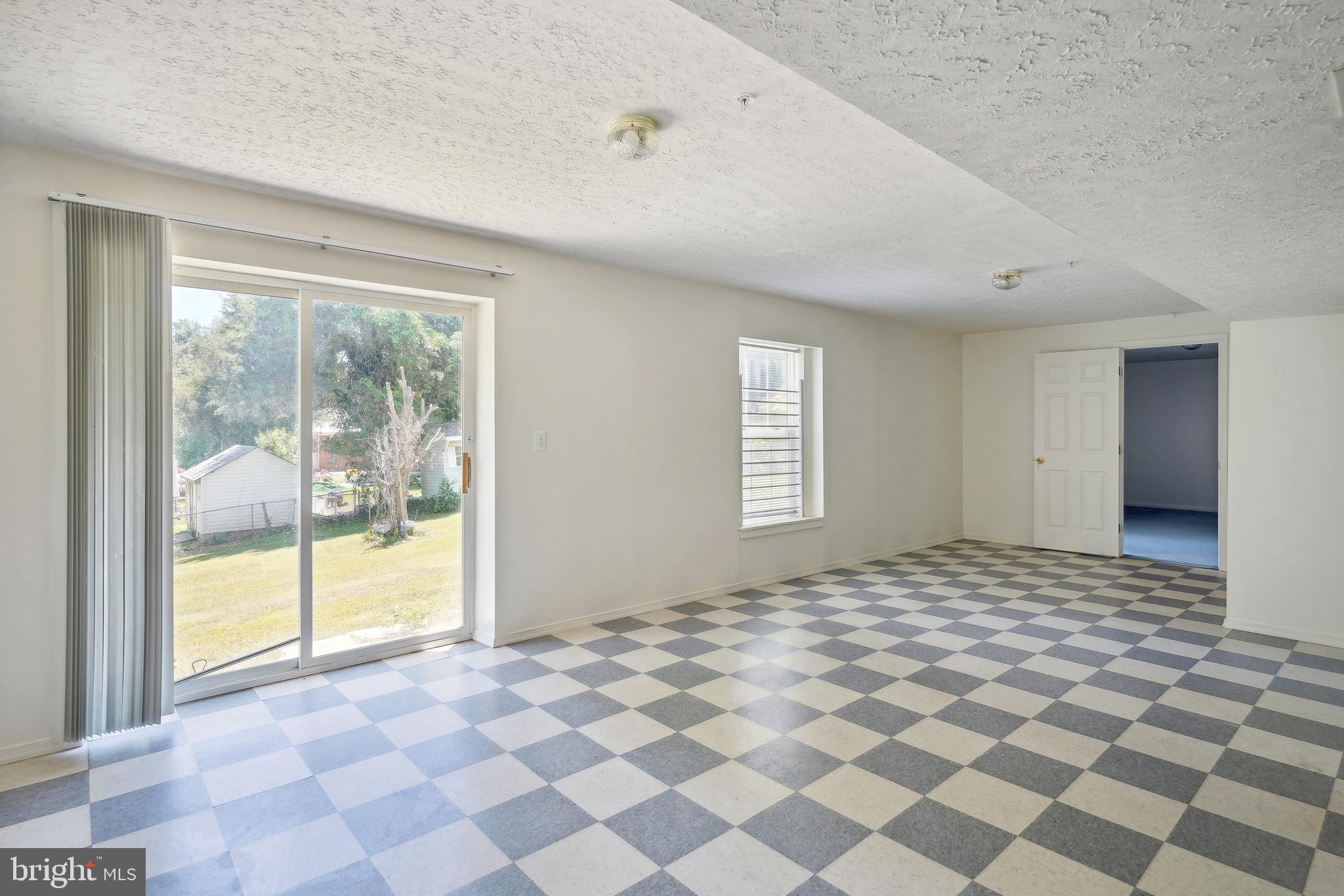 HOLLY HILL FARM - Residential