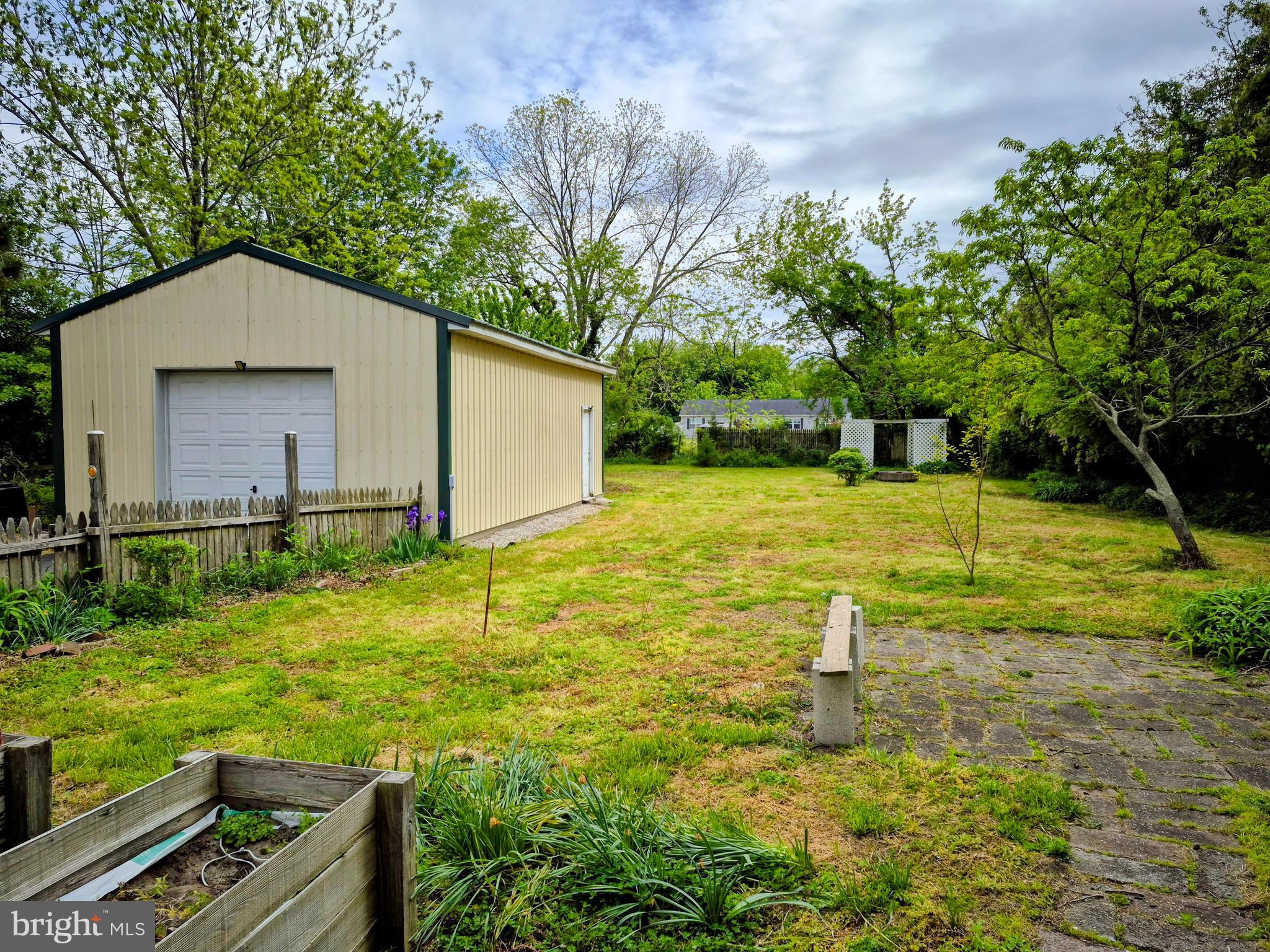 FRANKFORD - Residential