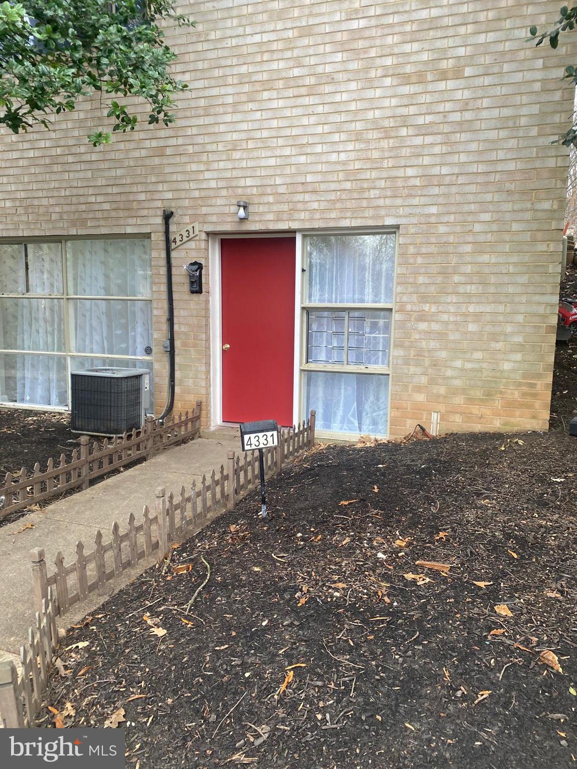 FAIRFAX HERITAGE - Residential