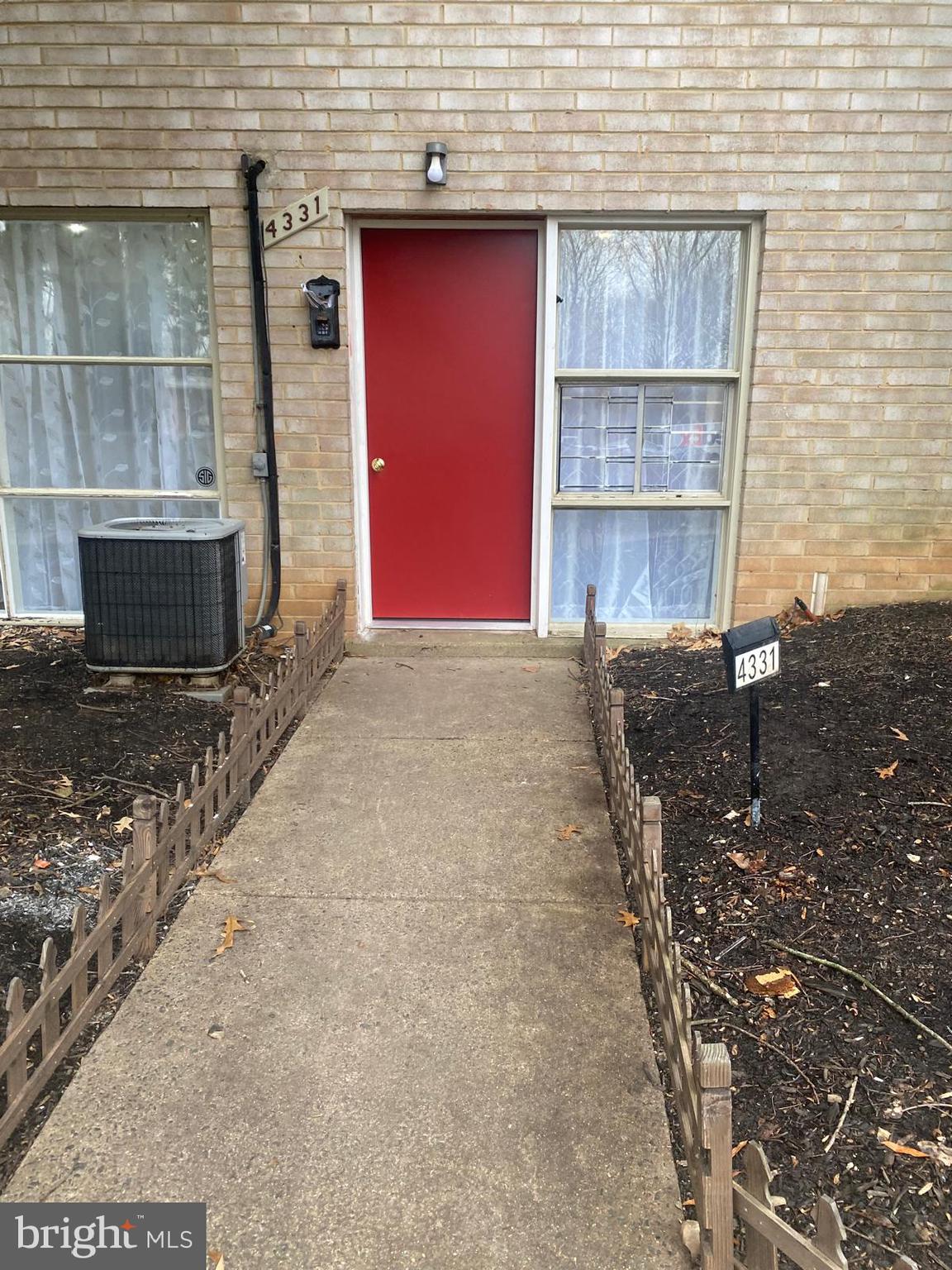 FAIRFAX HERITAGE - Residential