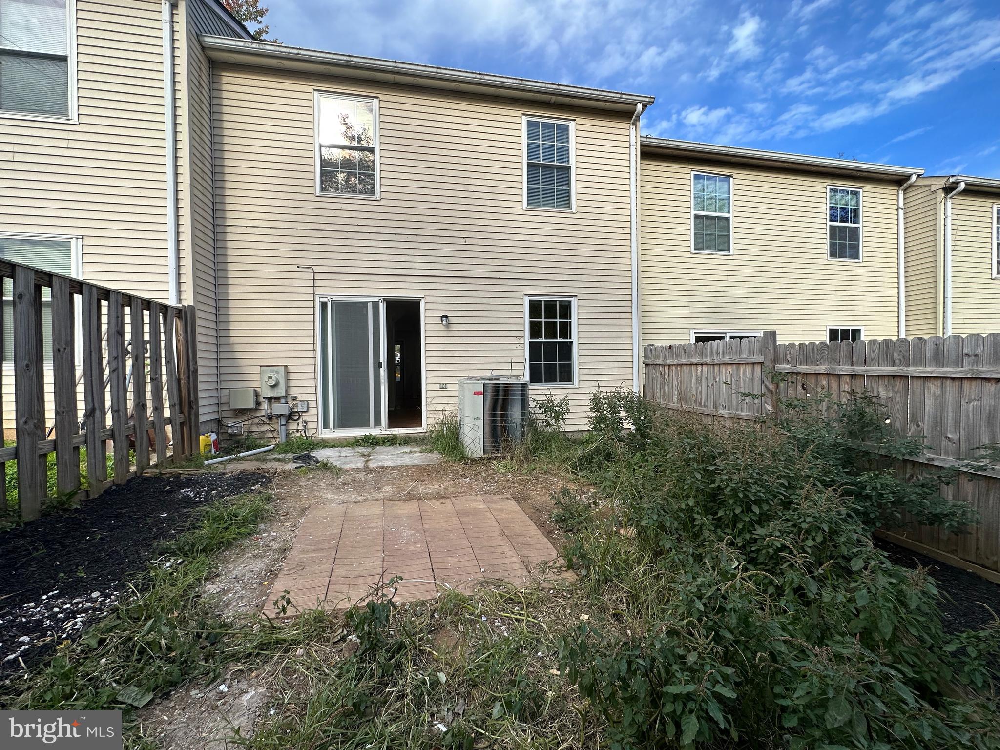 GUNNERS LAKE VILLAGE - Residential Lease