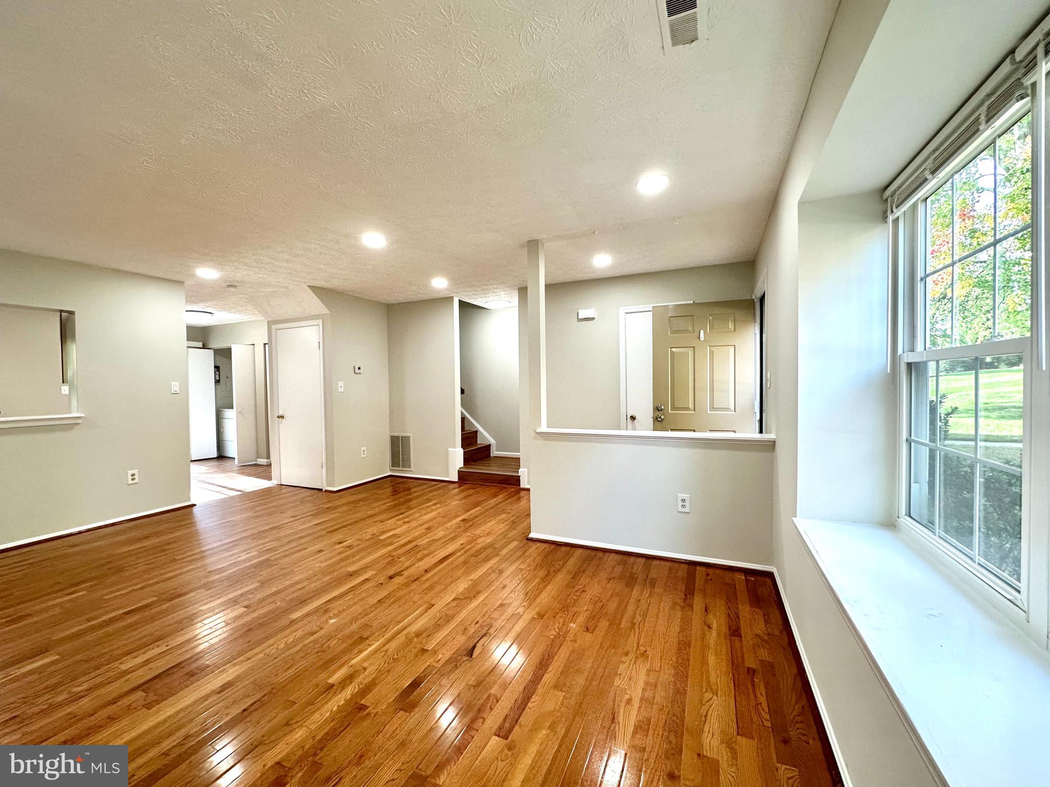 GUNNERS LAKE VILLAGE - Residential Lease