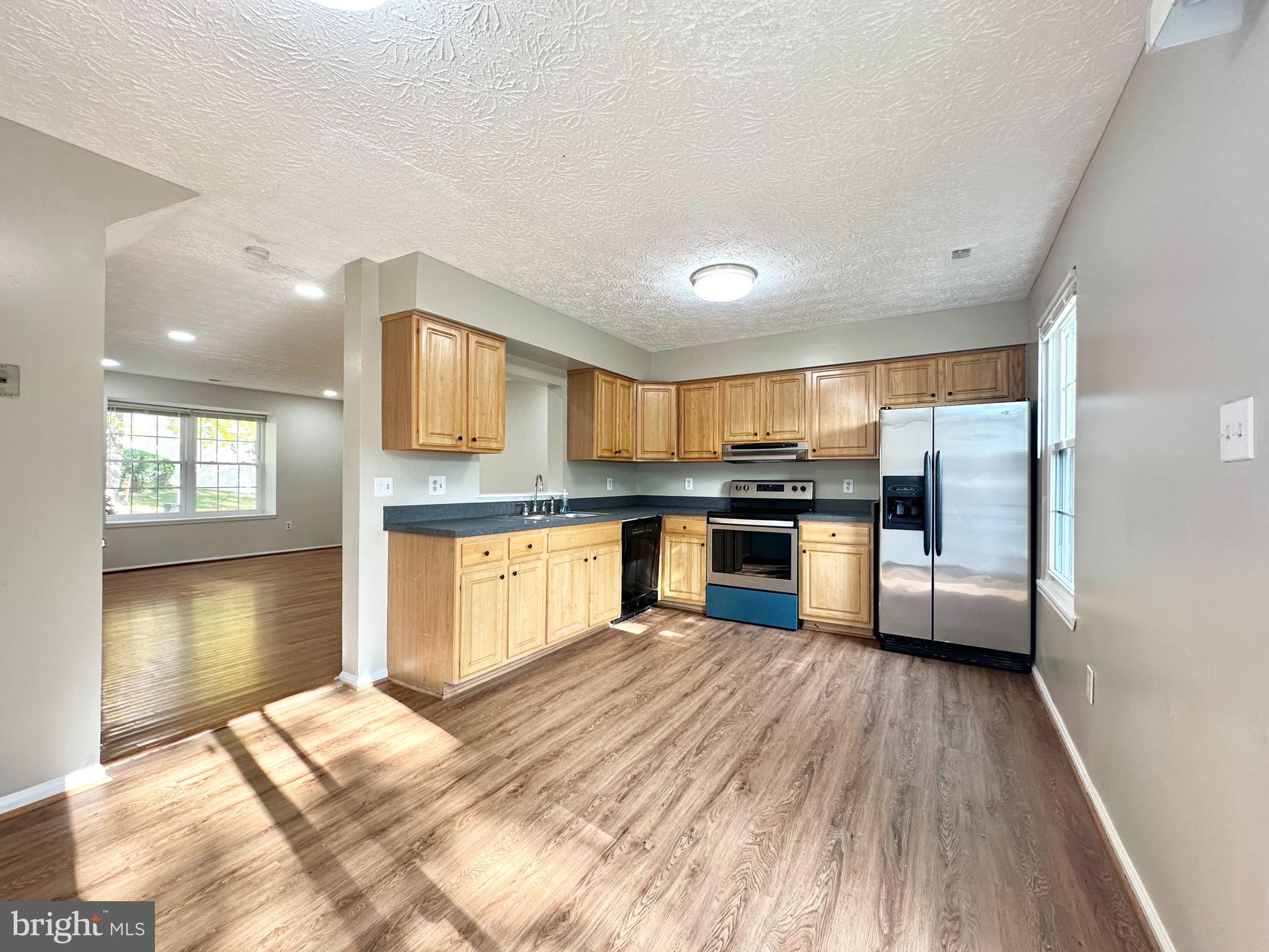 GUNNERS LAKE VILLAGE - Residential Lease