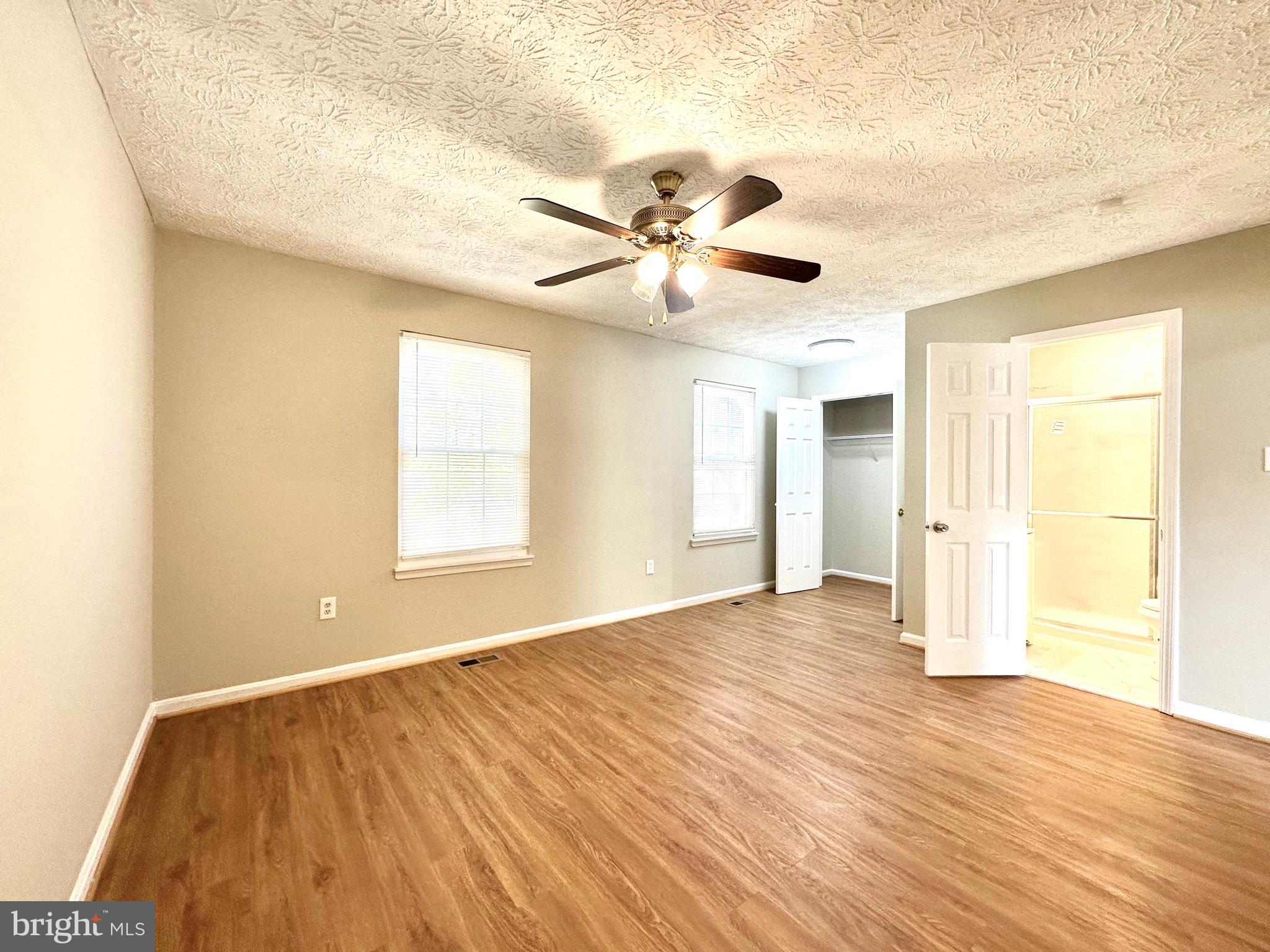 GUNNERS LAKE VILLAGE - Residential Lease