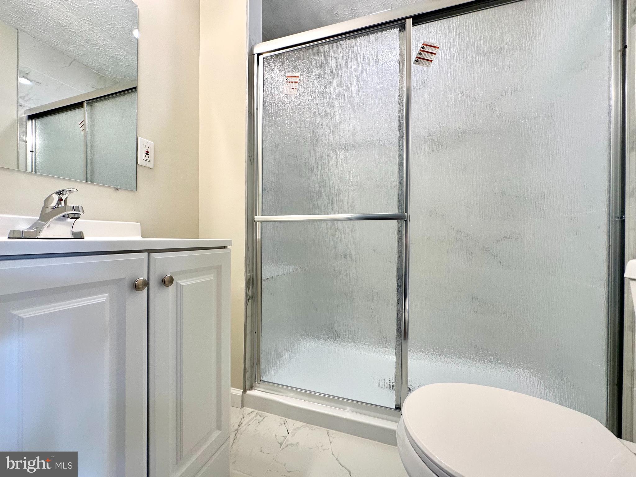 GUNNERS LAKE VILLAGE - Residential Lease