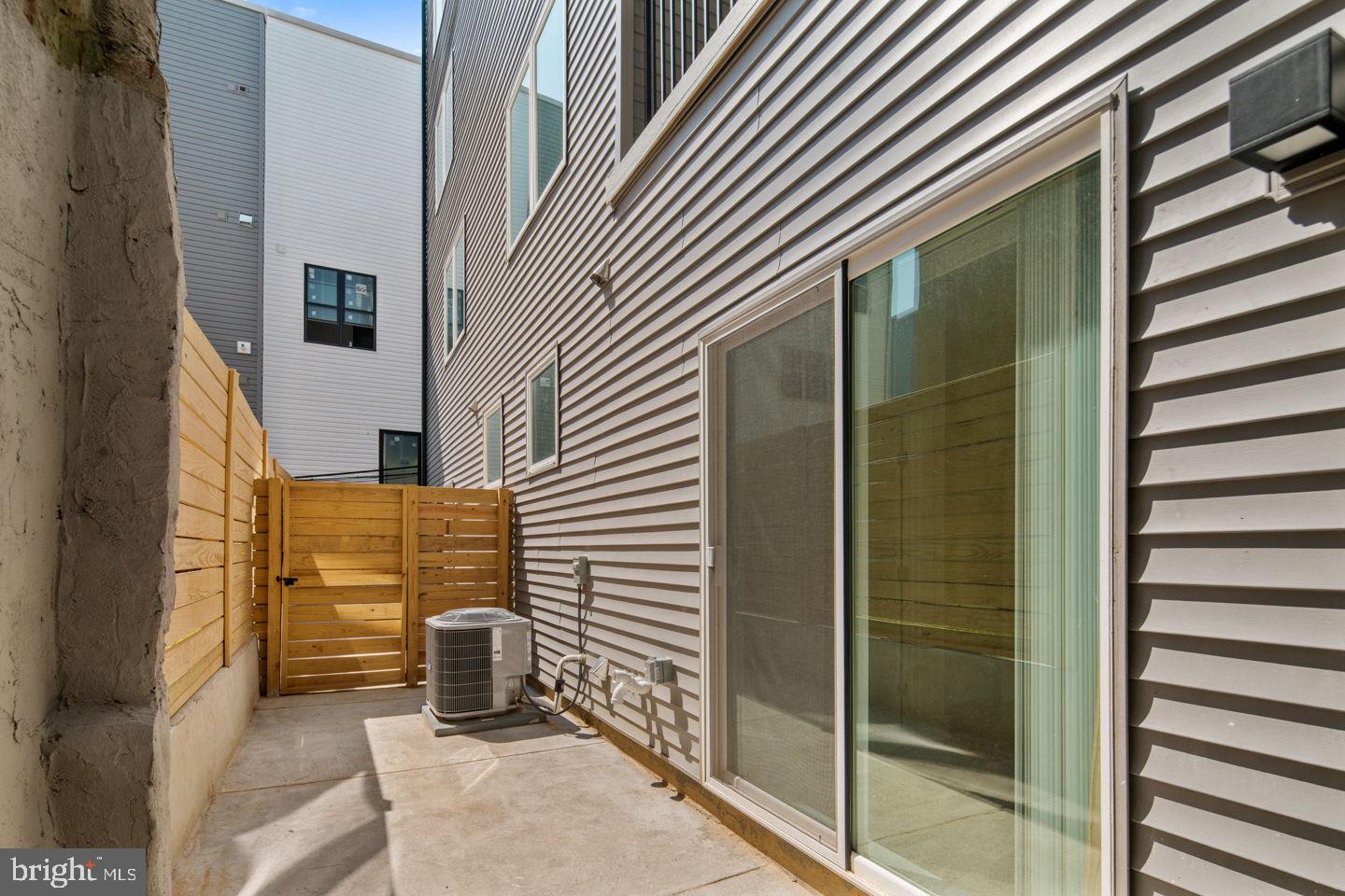 FAIRMOUNT - Residential