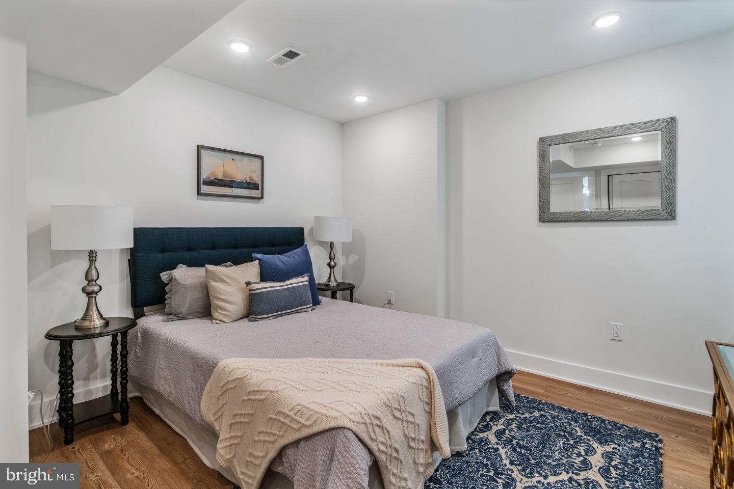 FAIRMOUNT - Residential