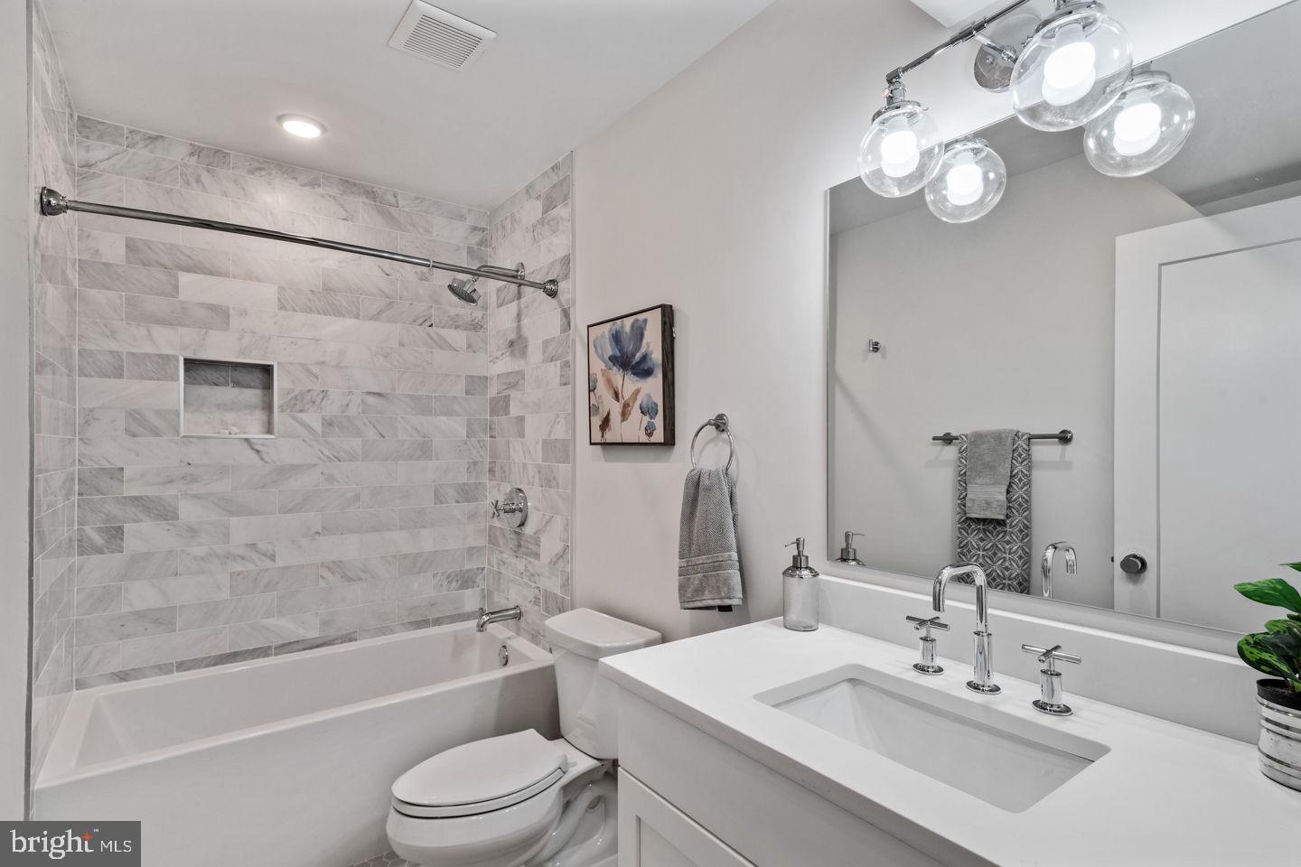 FAIRMOUNT - Residential