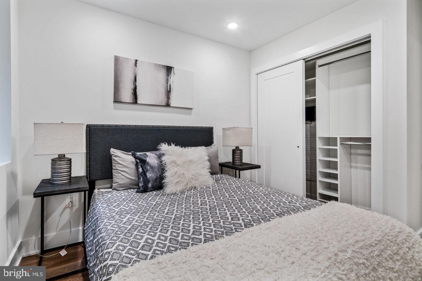 FAIRMOUNT - Residential