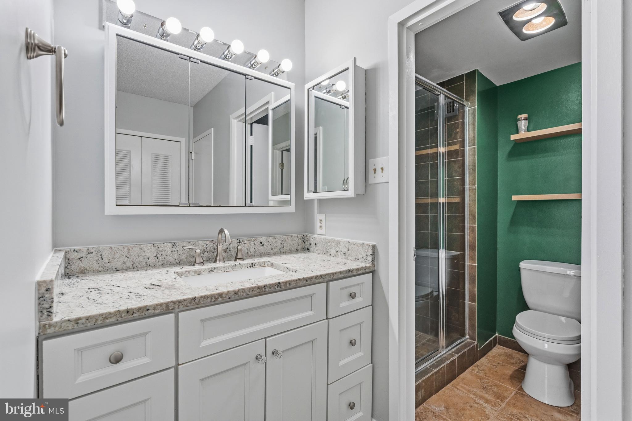 SKYLINE PLAZA - Residential