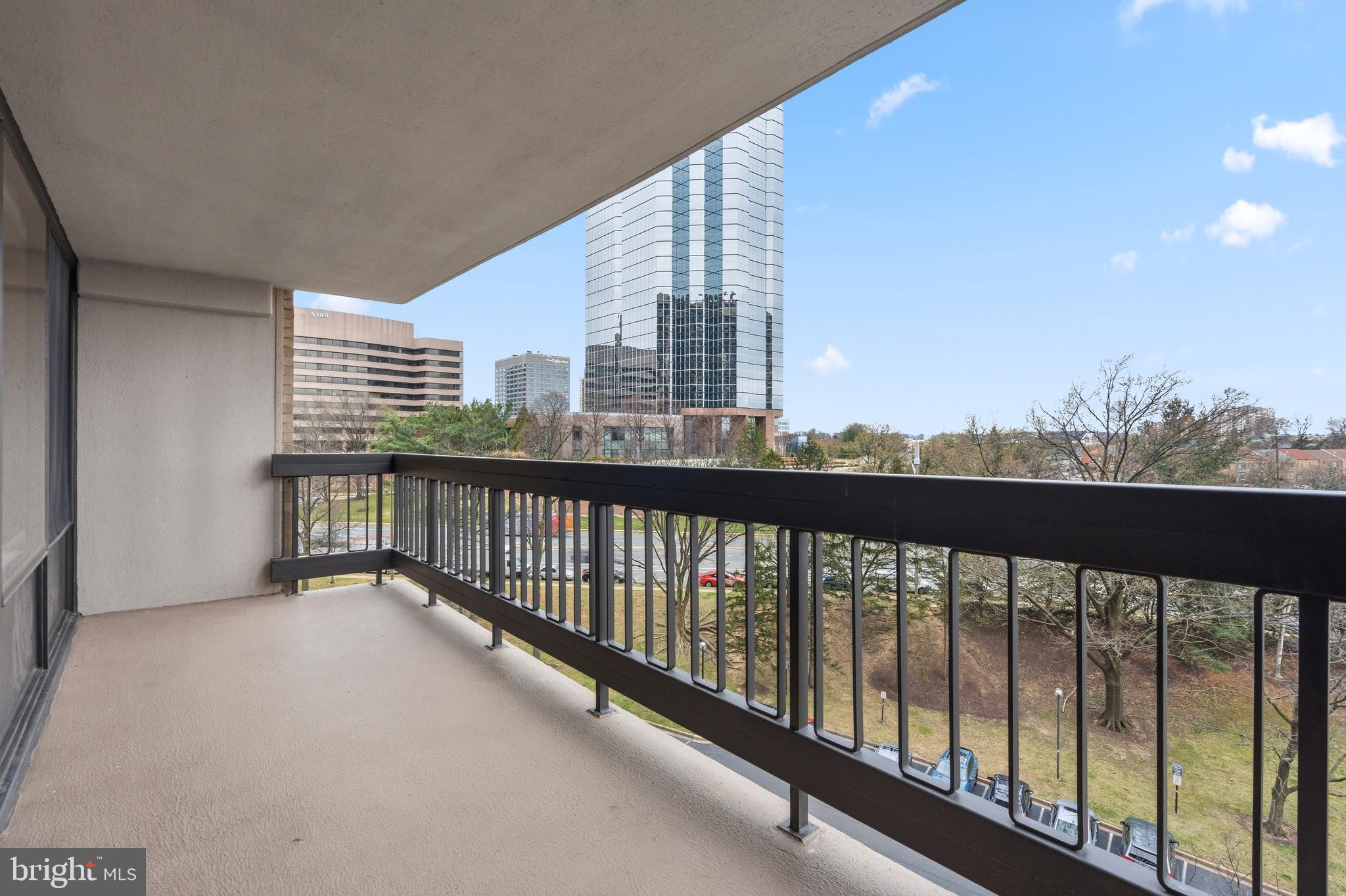 SKYLINE PLAZA - Residential