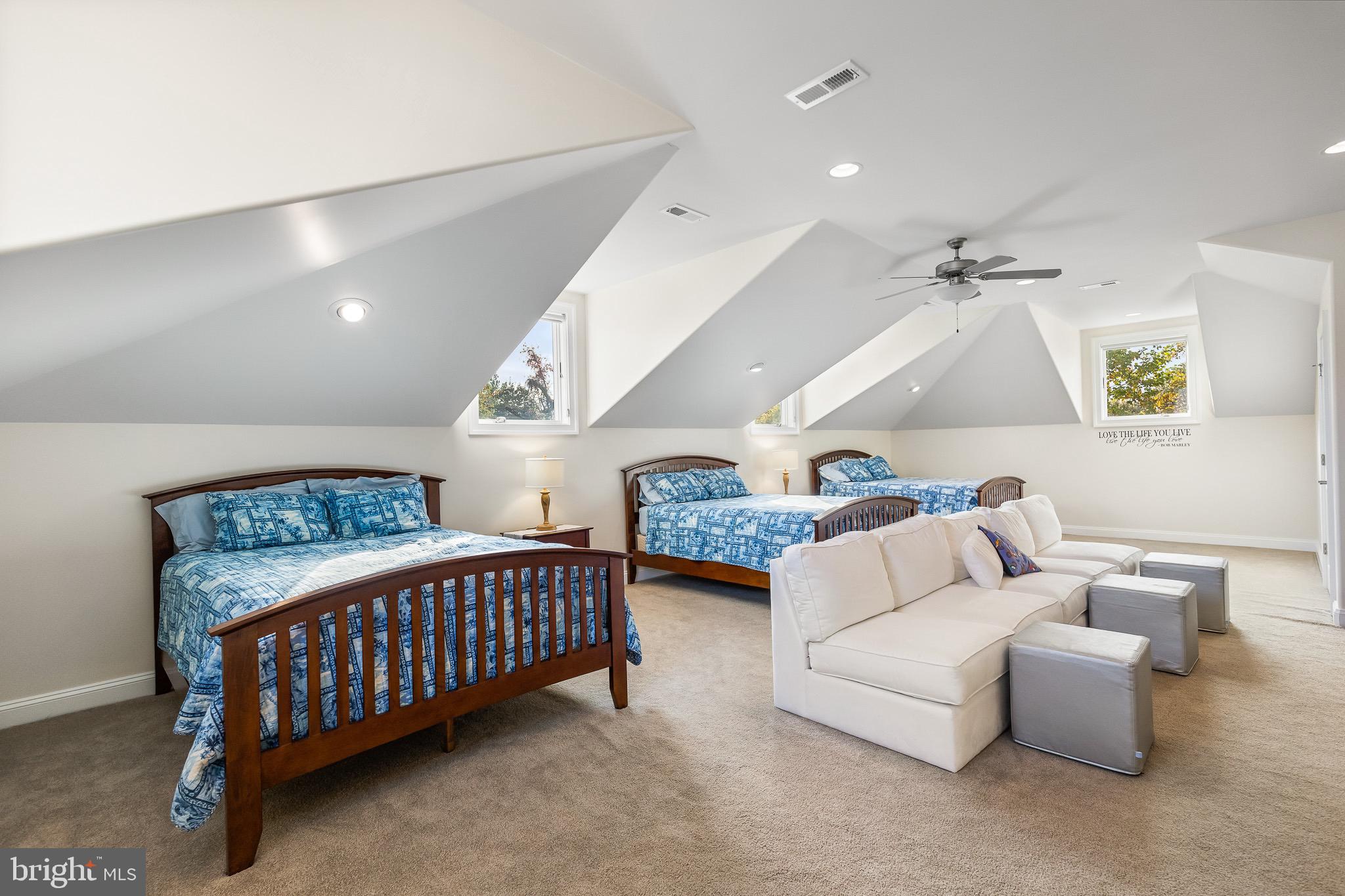 PAYNES POINT - Residential