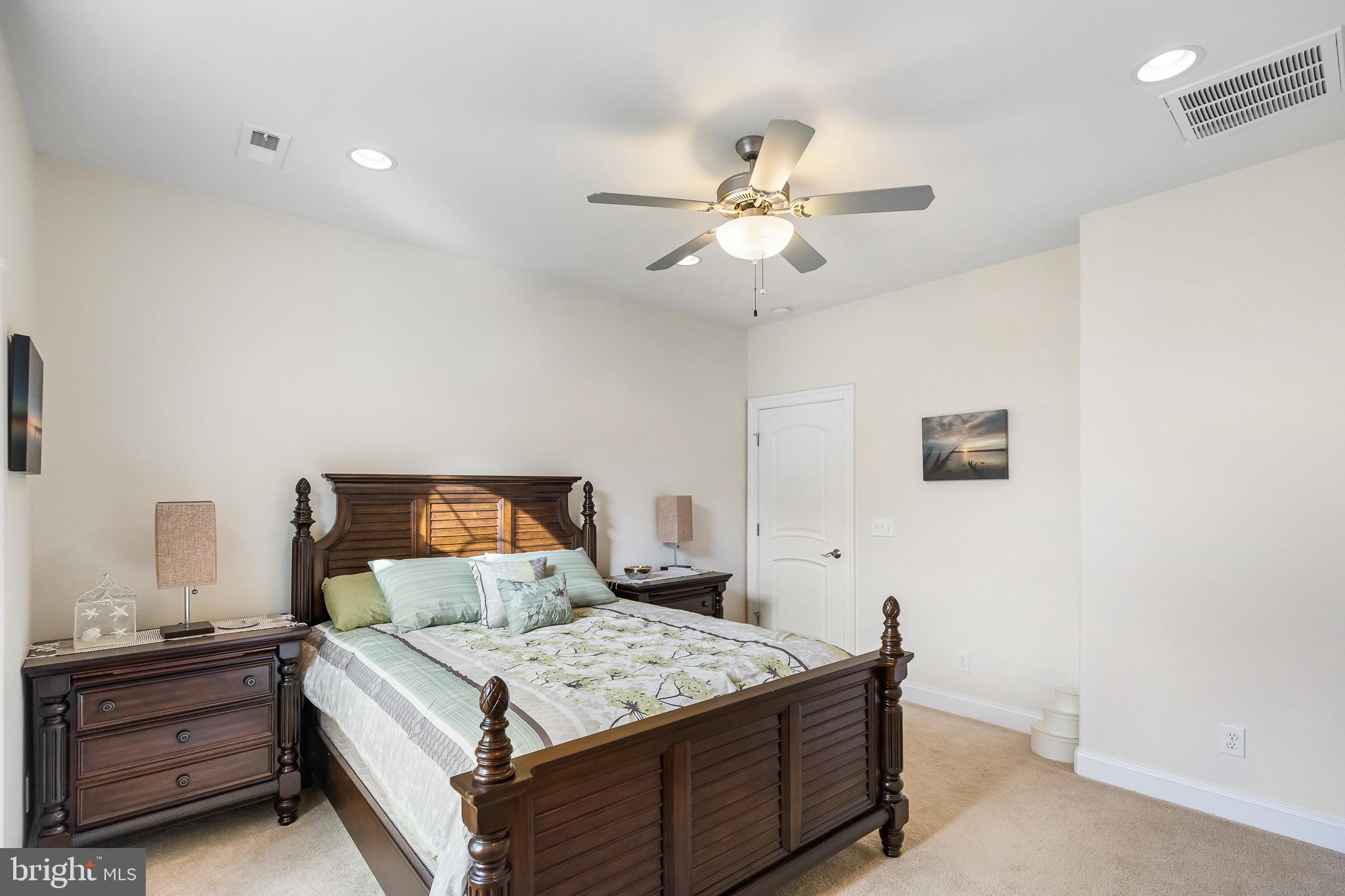 PAYNES POINT - Residential