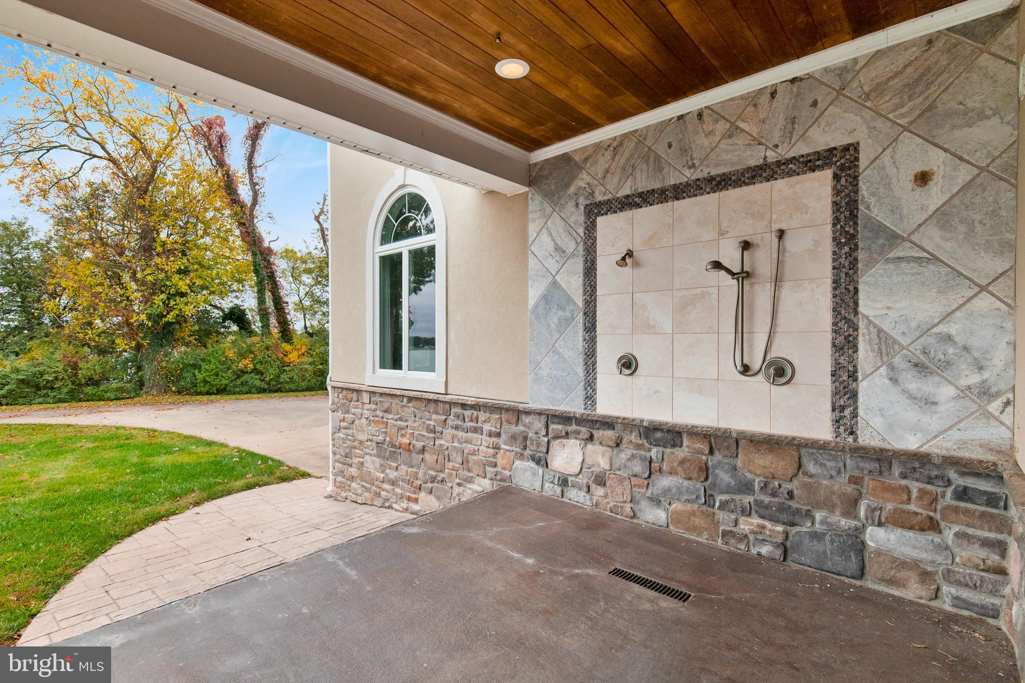 PAYNES POINT - Residential