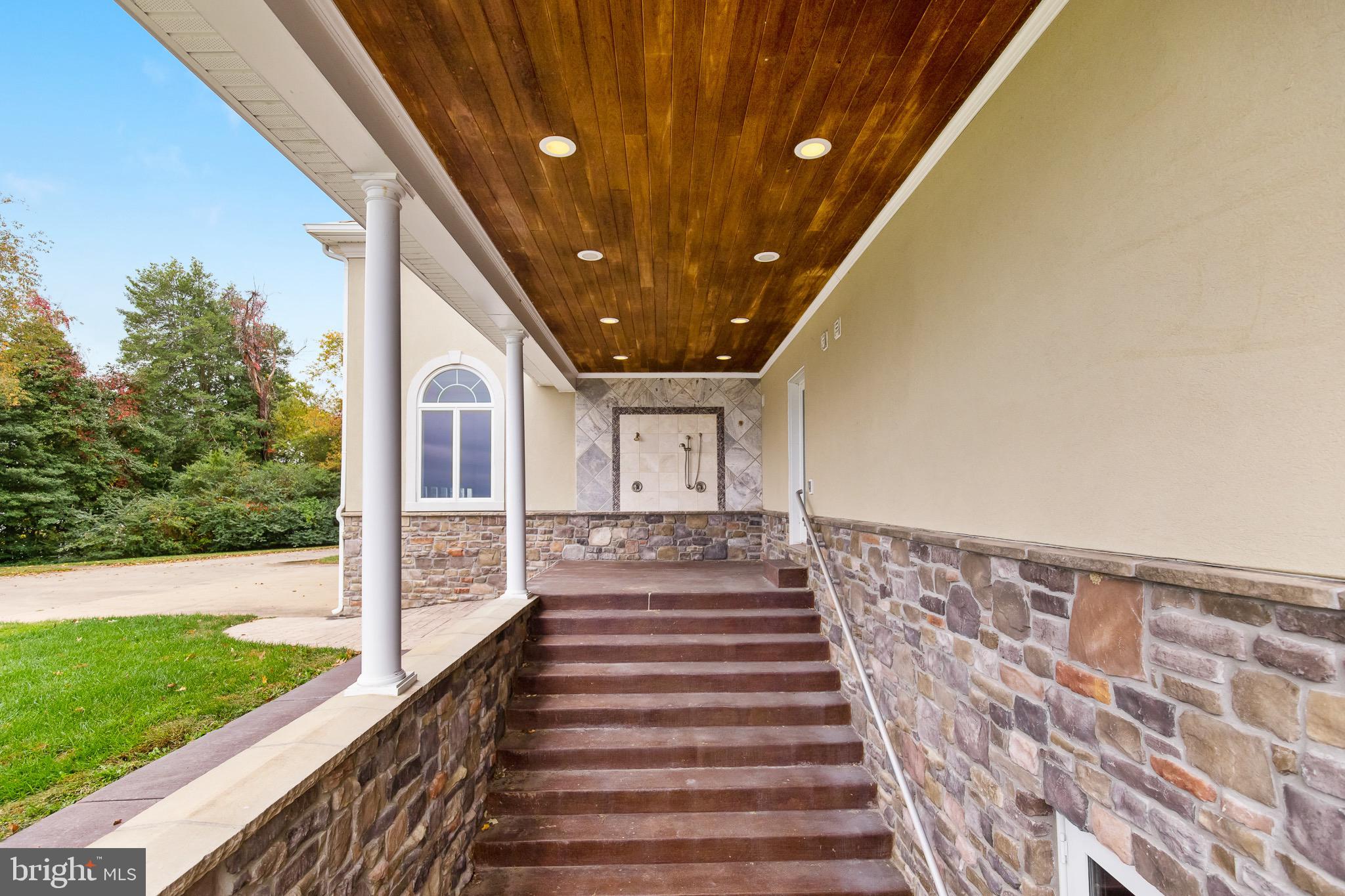 PAYNES POINT - Residential