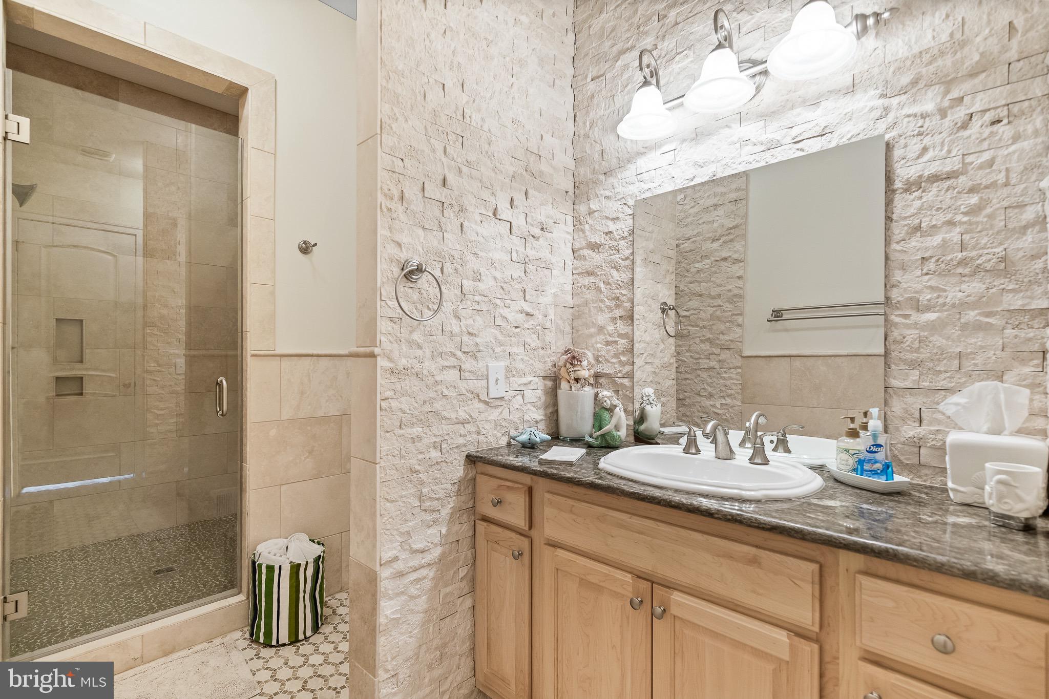 PAYNES POINT - Residential