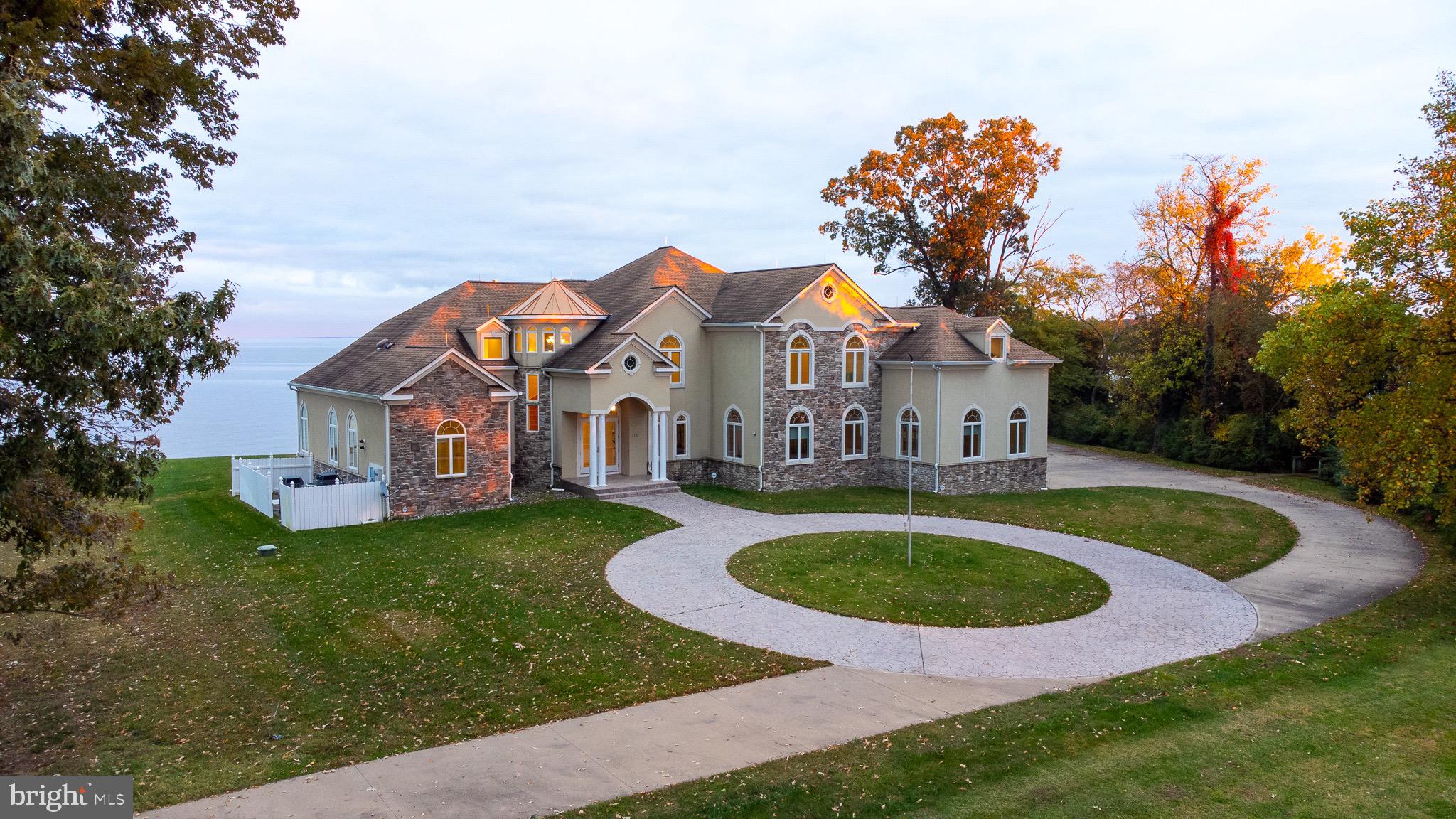 PAYNES POINT - Residential