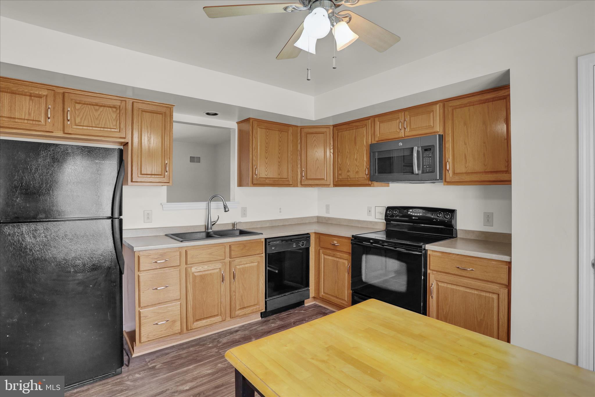 HEATHER KNOLL - Residential