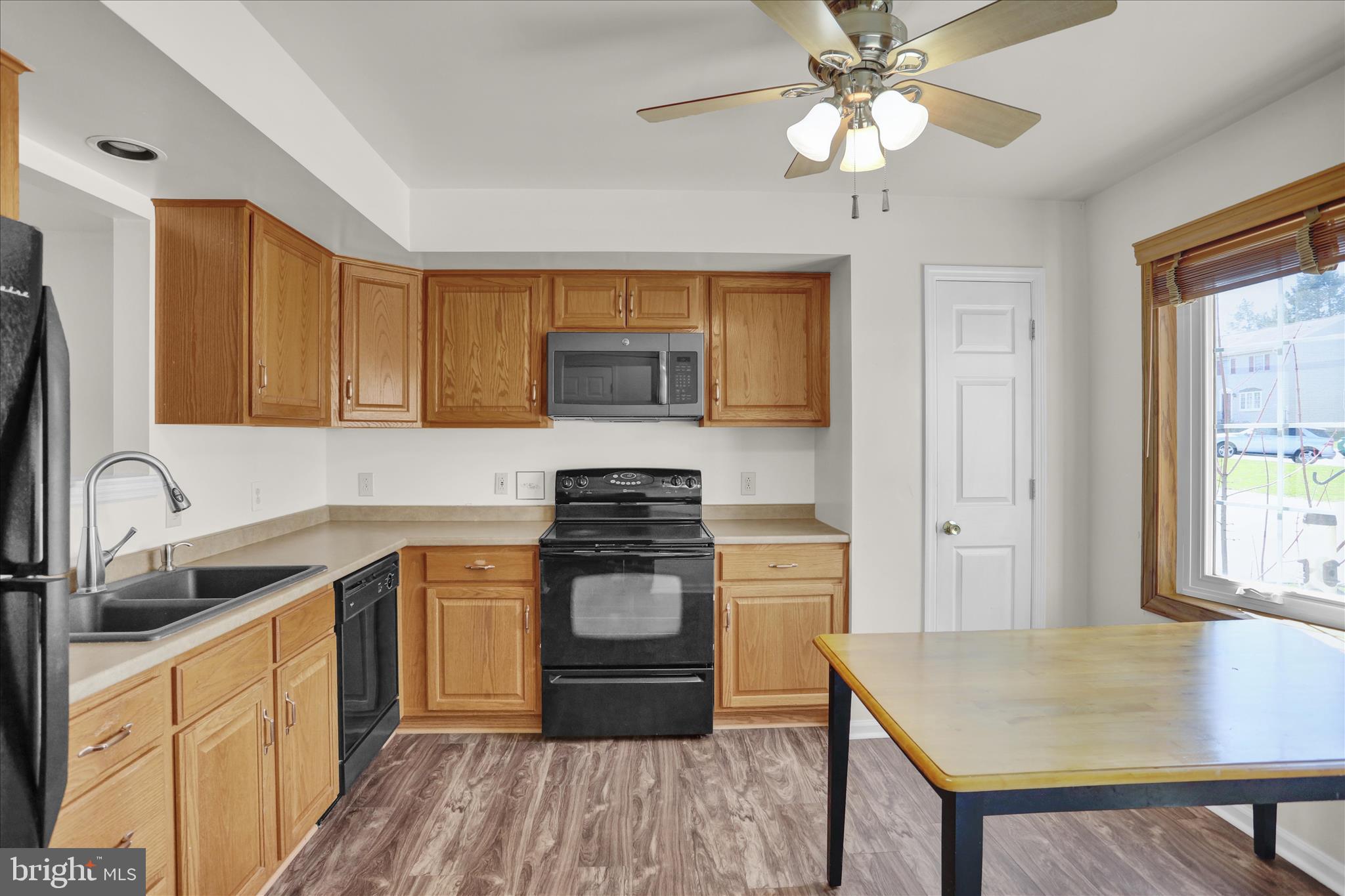 HEATHER KNOLL - Residential