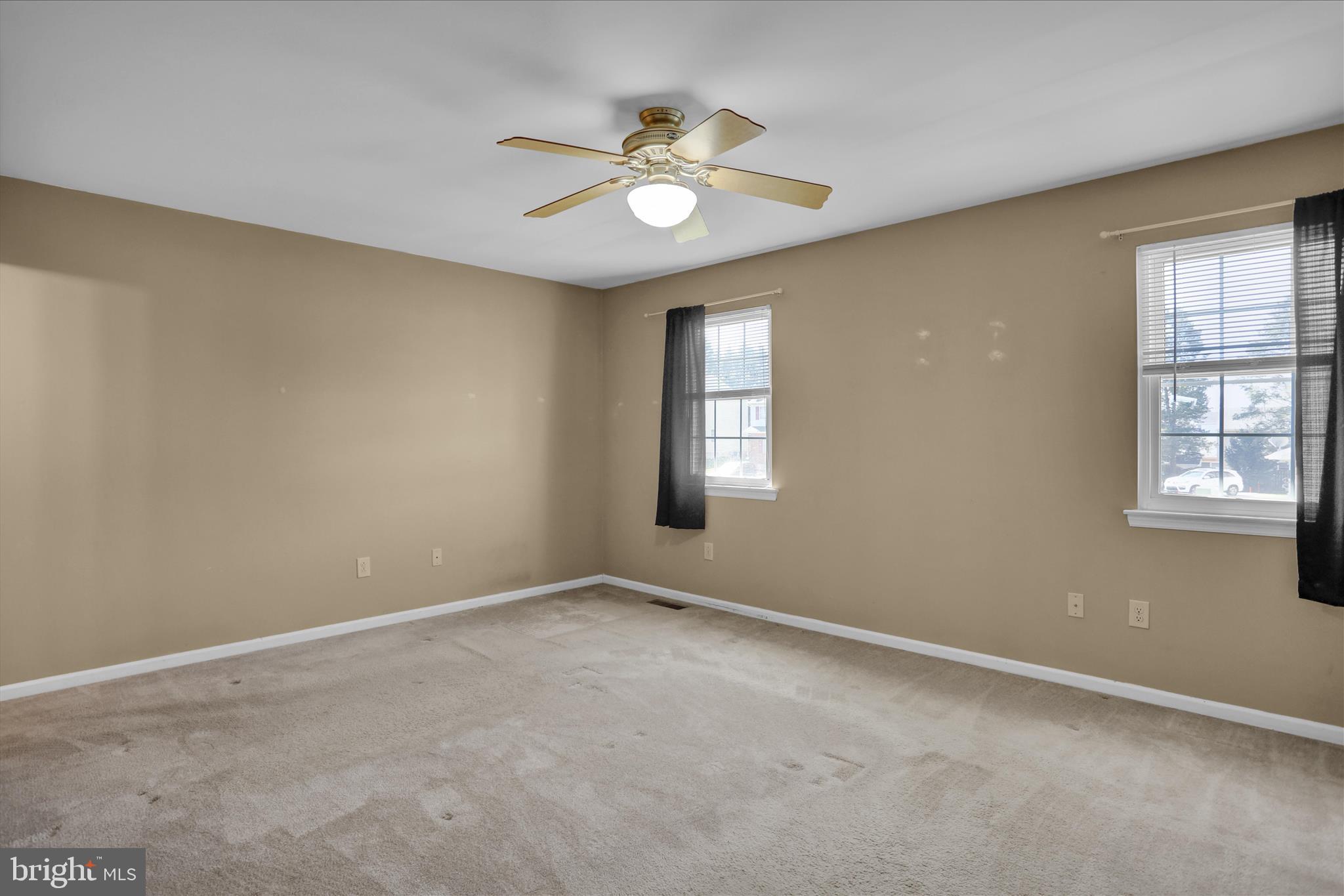 HEATHER KNOLL - Residential