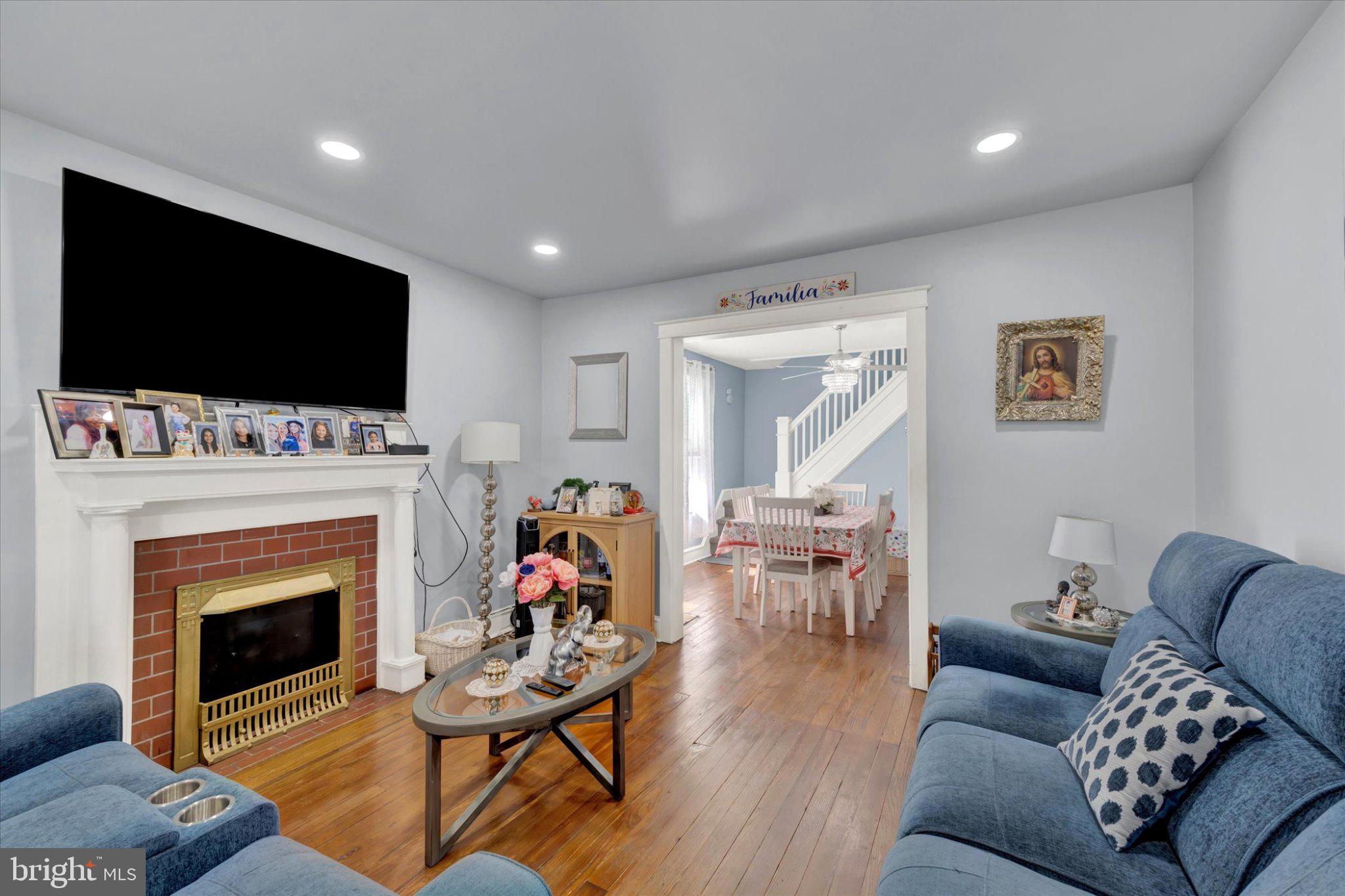 1514 LOCUST STREET