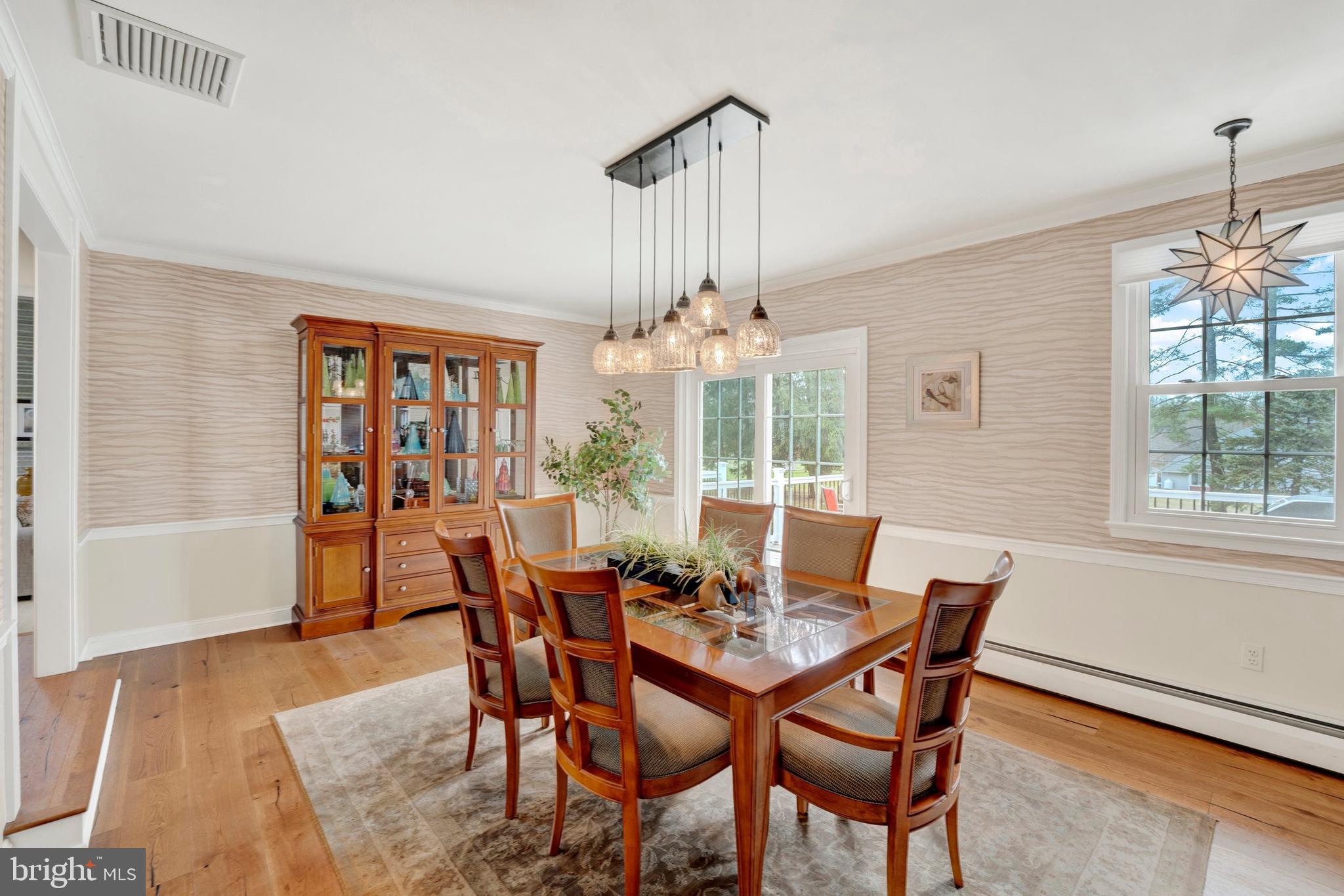 ROSLYN - Residential