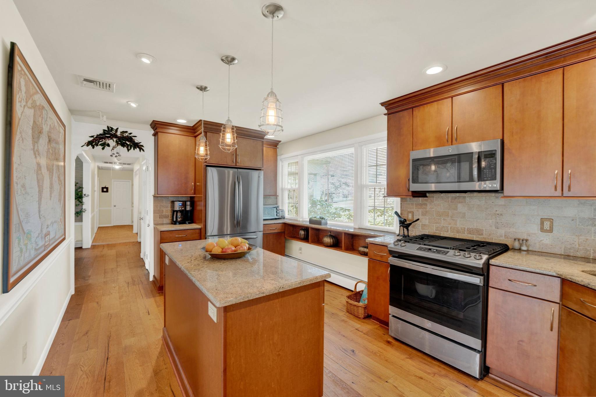 ROSLYN - Residential