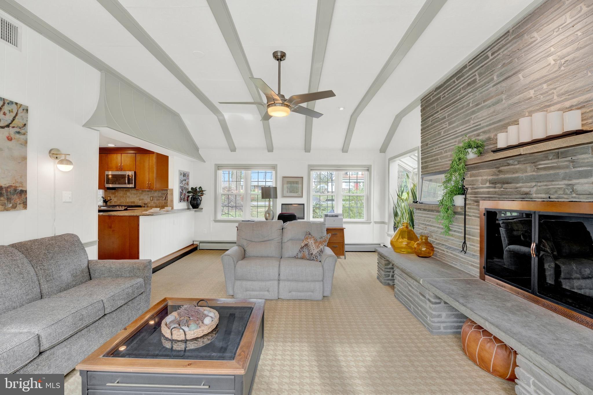 ROSLYN - Residential