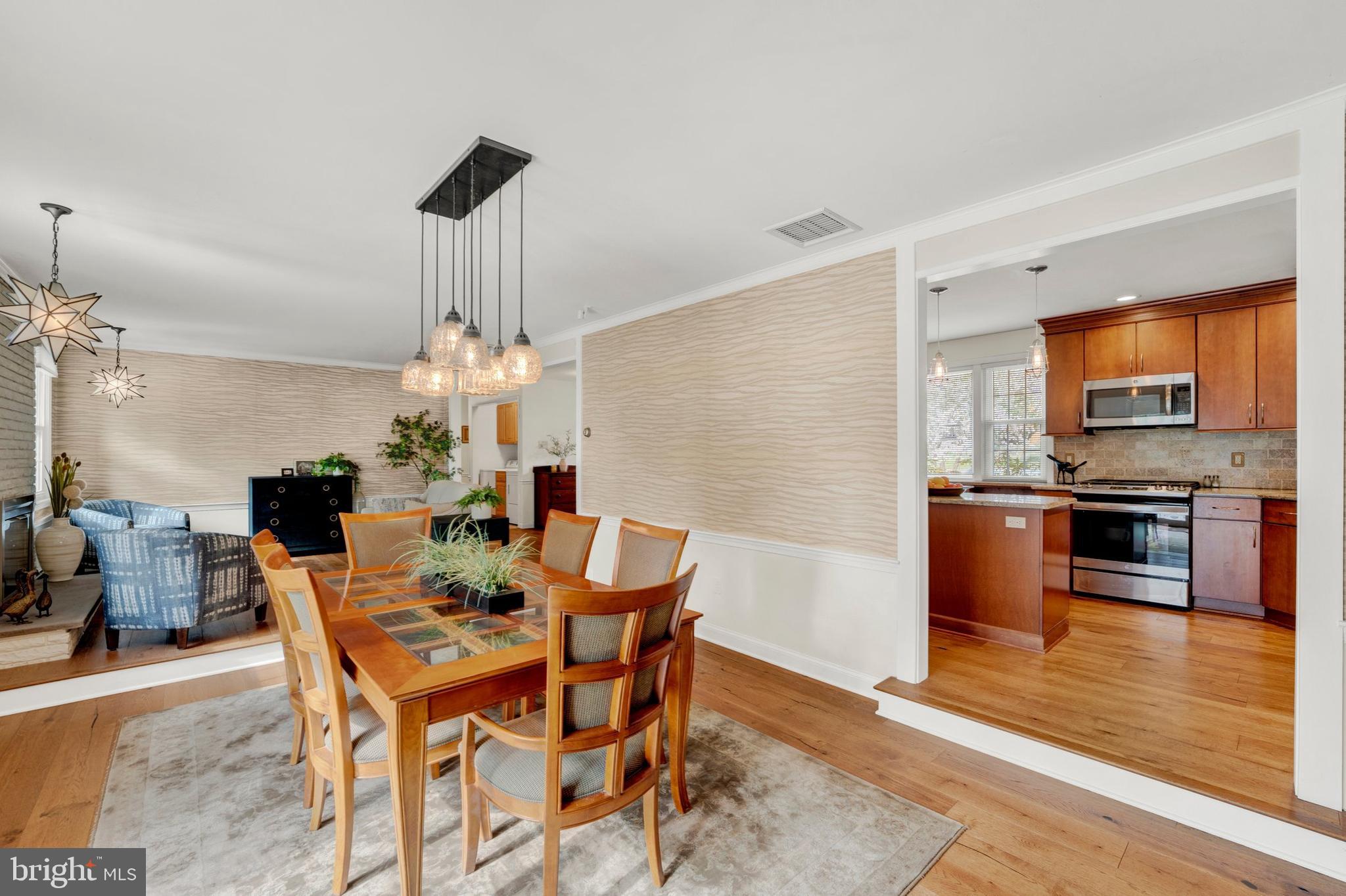 ROSLYN - Residential