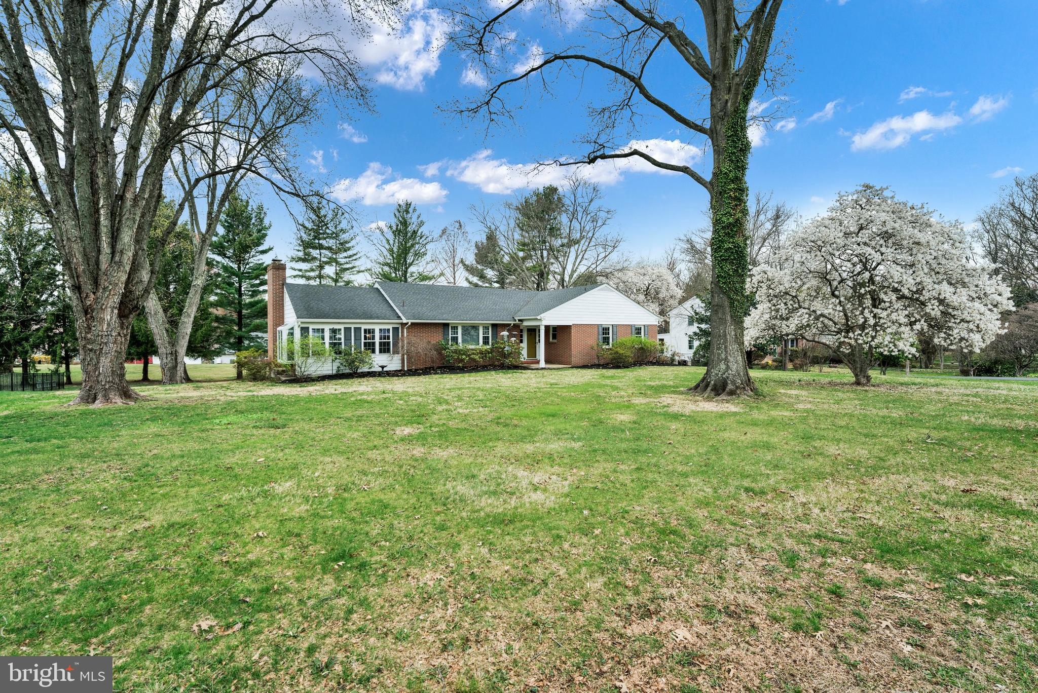 ROSLYN - Residential