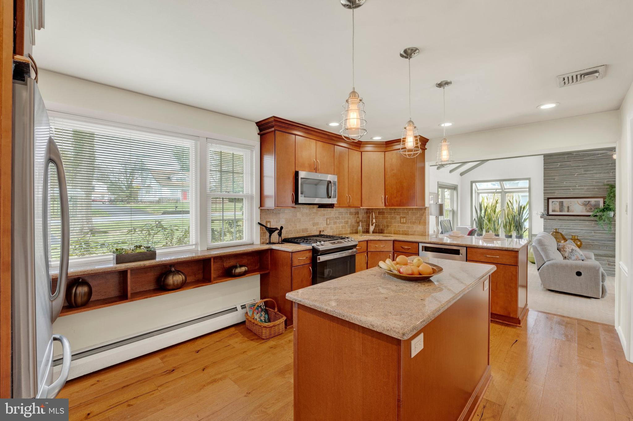 ROSLYN - Residential