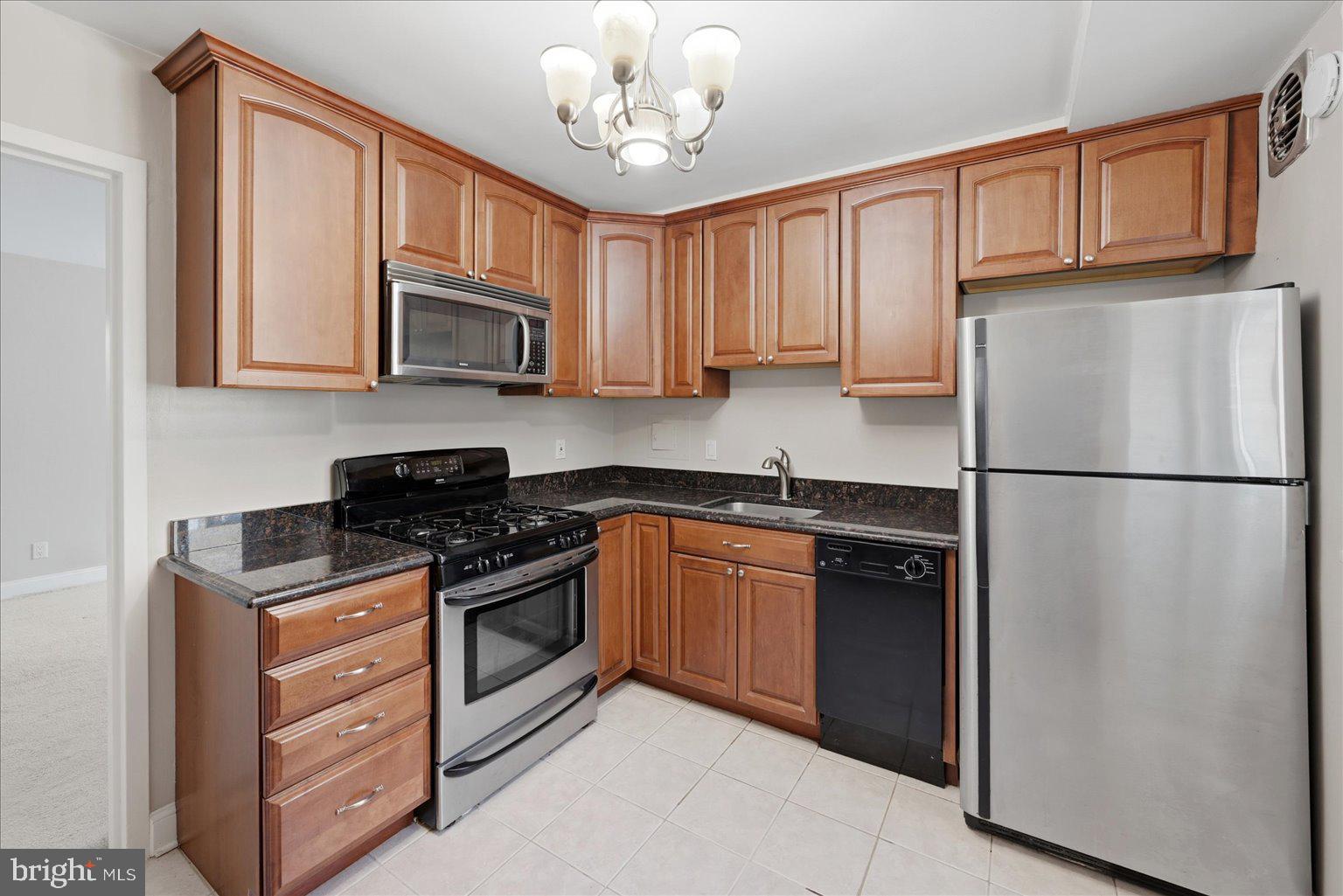 2401 H STREET NW 611