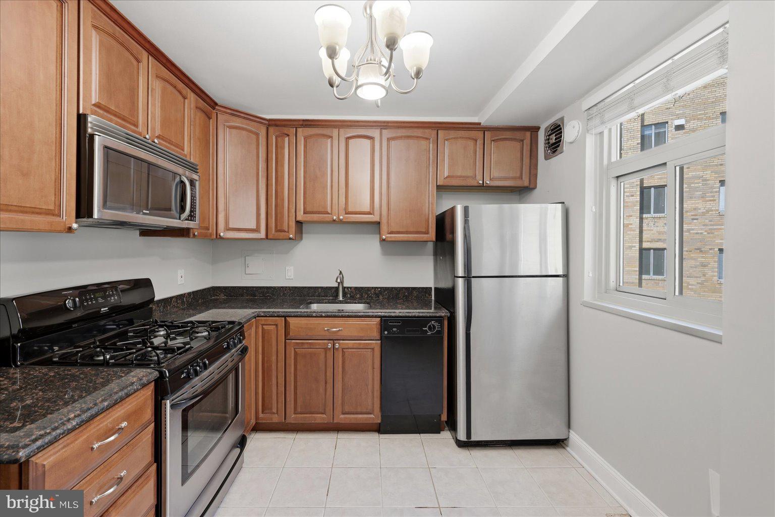 2401 H STREET NW 611