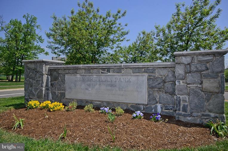 CAMERON STATION - Residential Lease