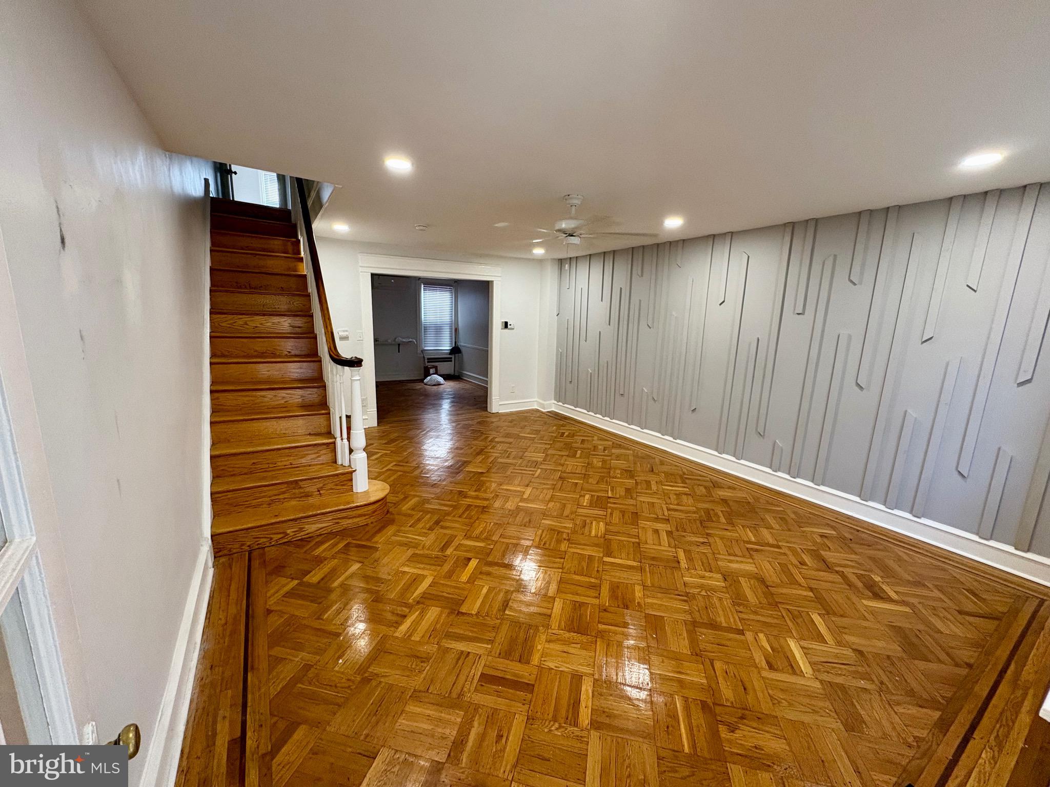 WEST OAK LANE - Residential