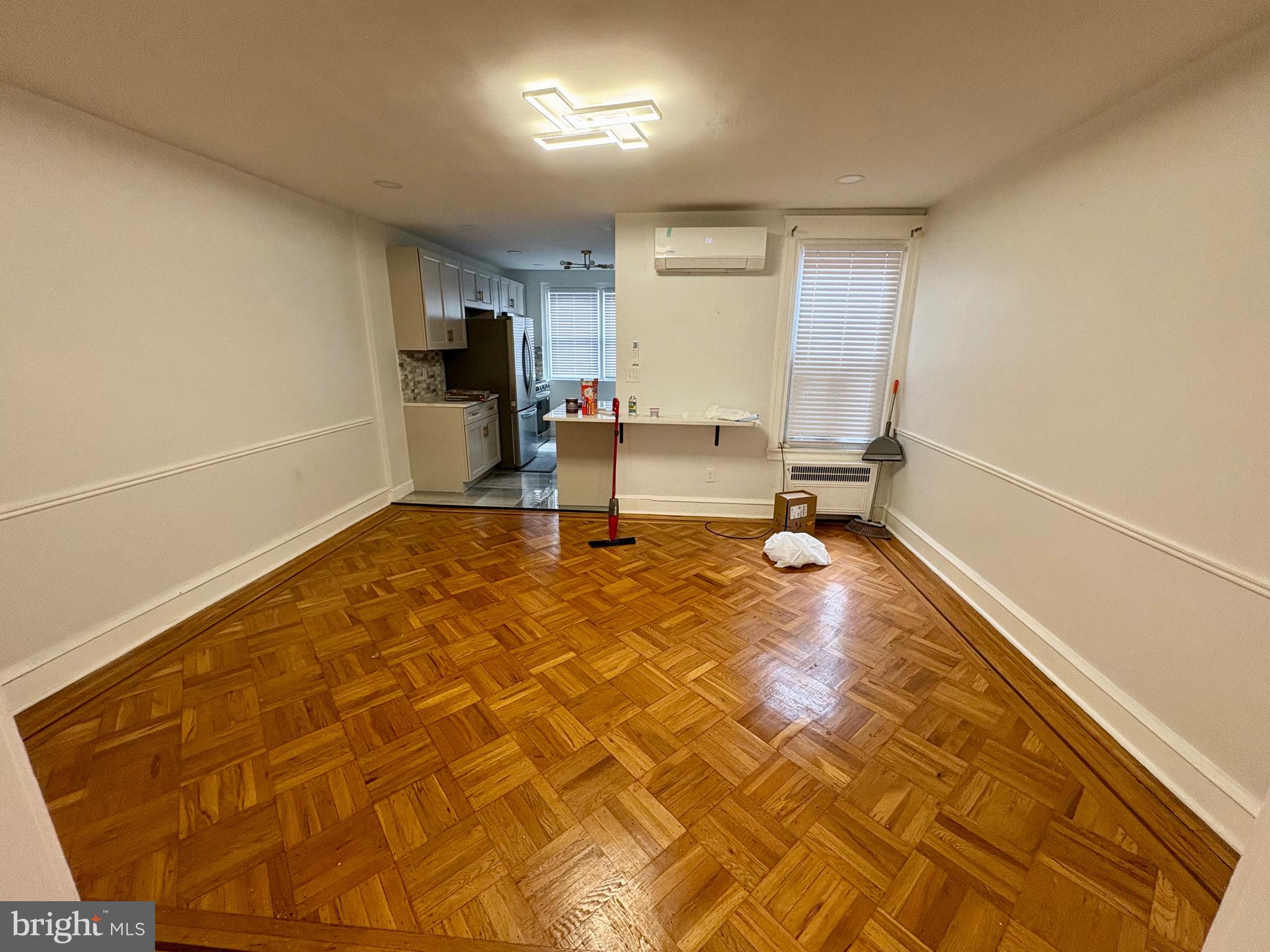 WEST OAK LANE - Residential