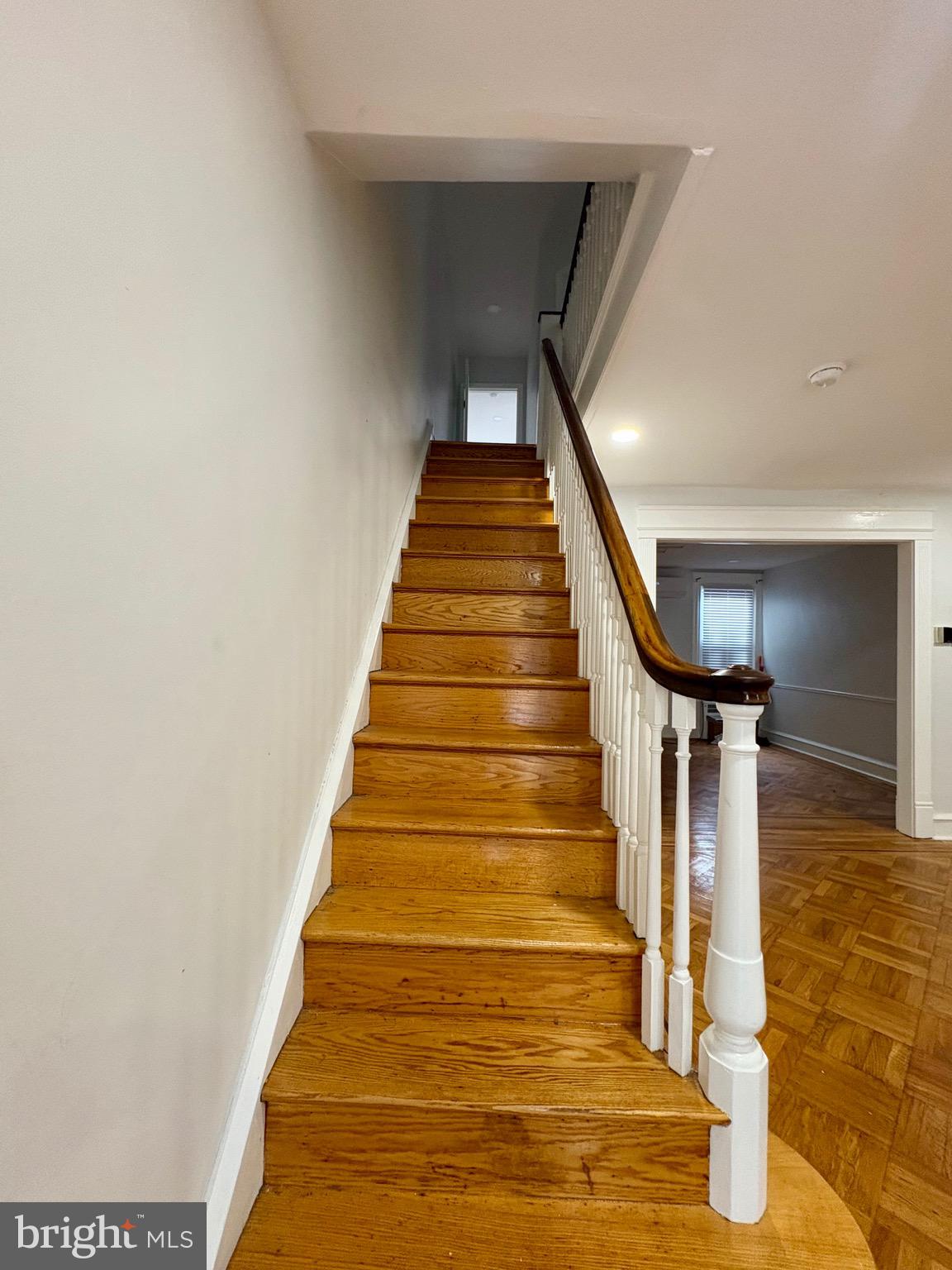 WEST OAK LANE - Residential