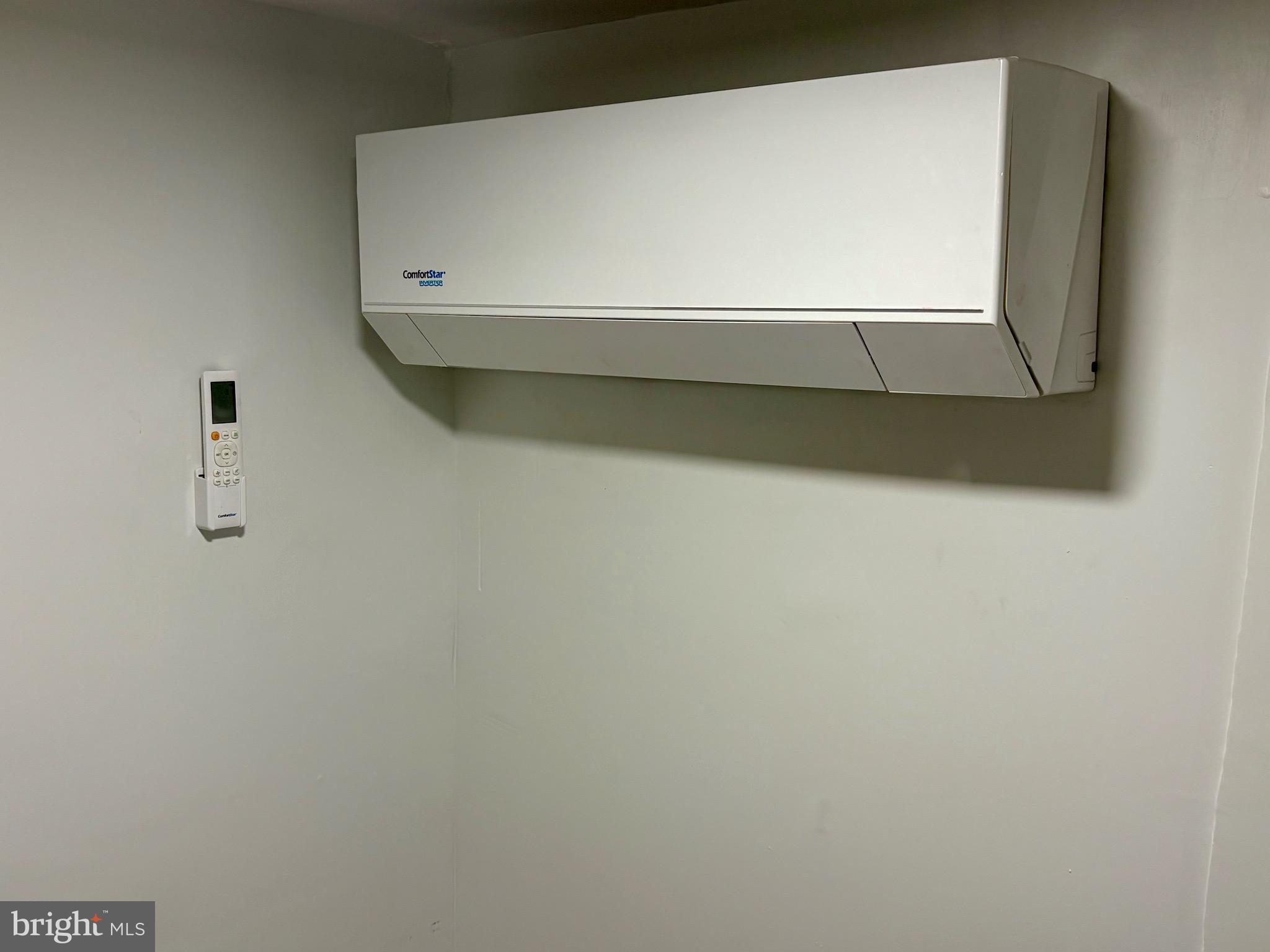 WEST OAK LANE - Residential