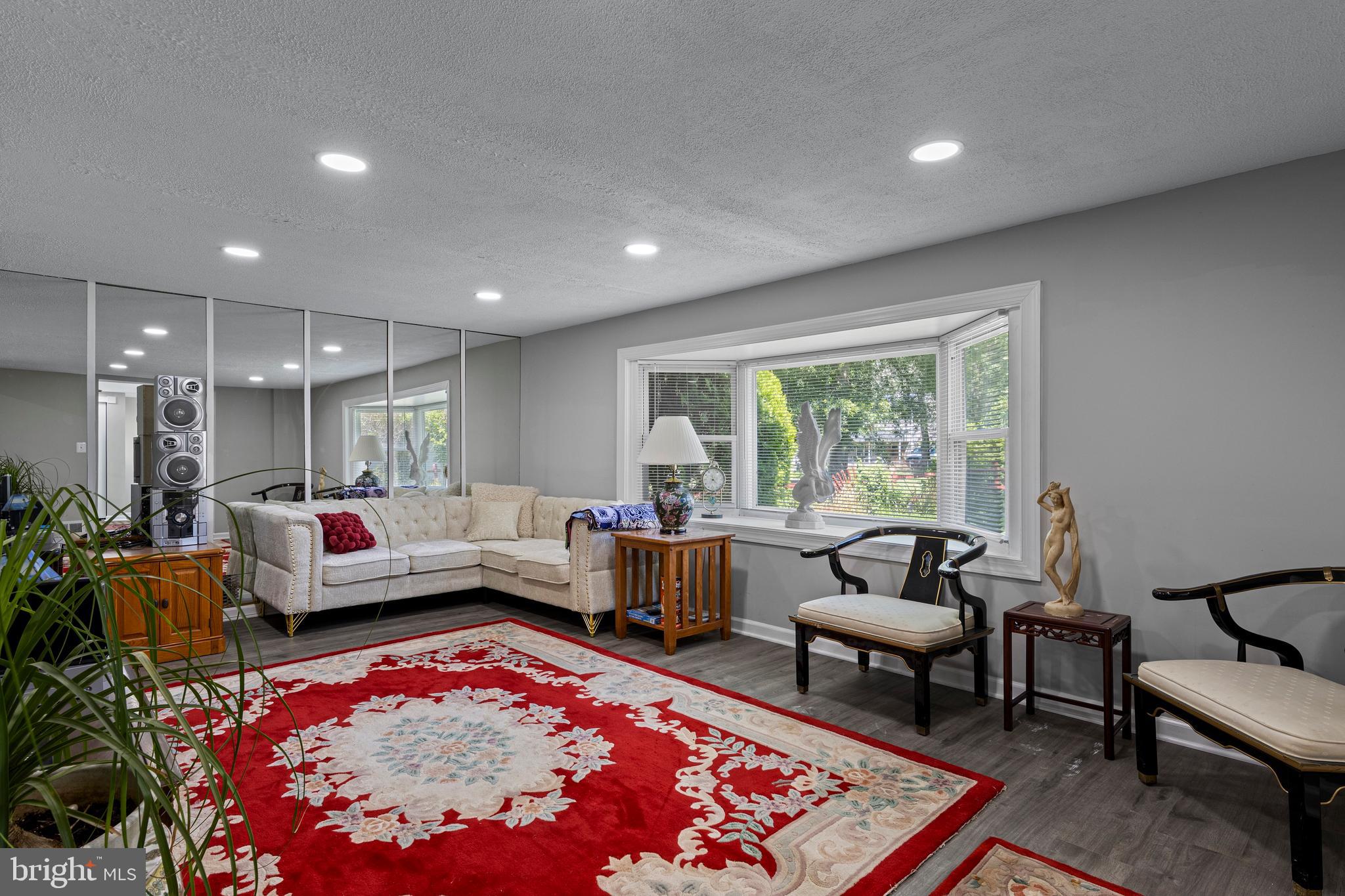 WHITE MARSH - Residential