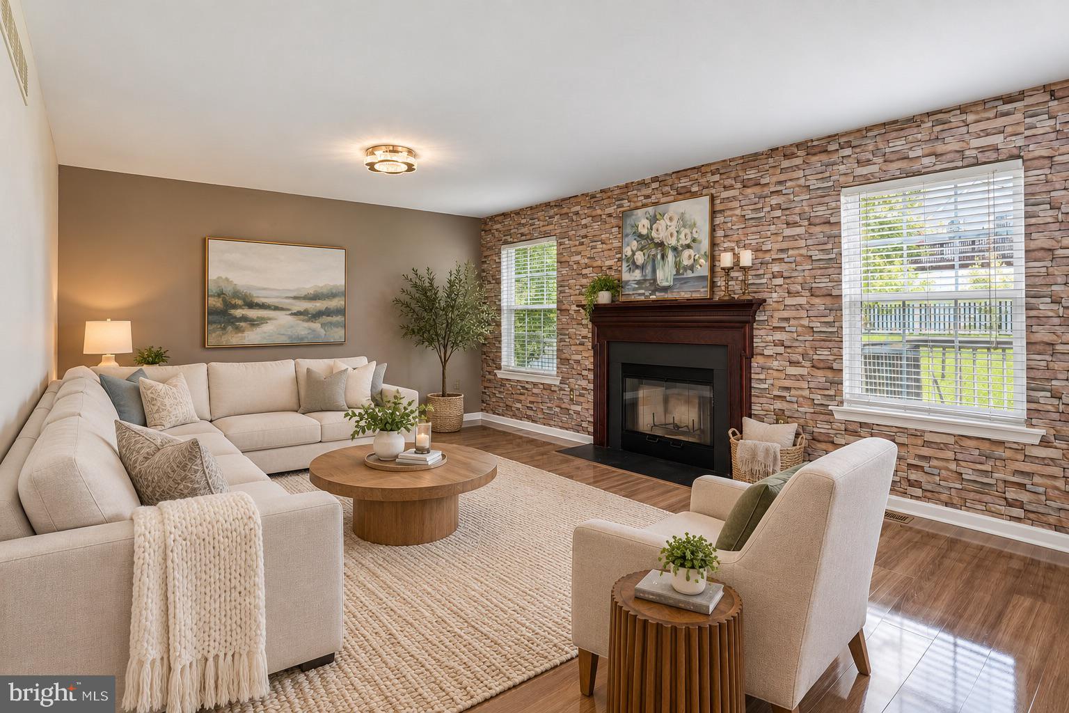 1289 MEADOWVIEW DRIVE