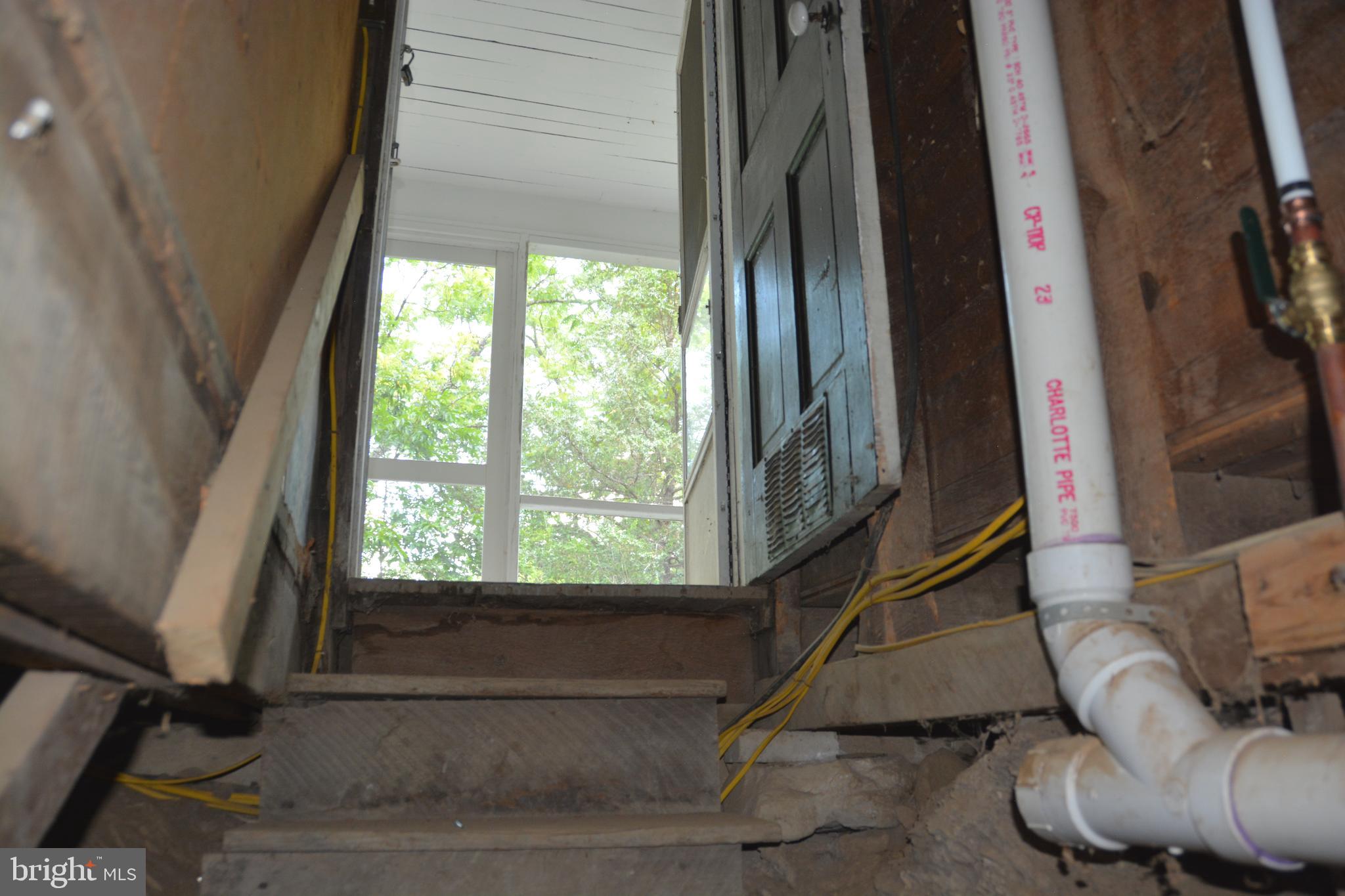 CAPON BRIDGE - Residential