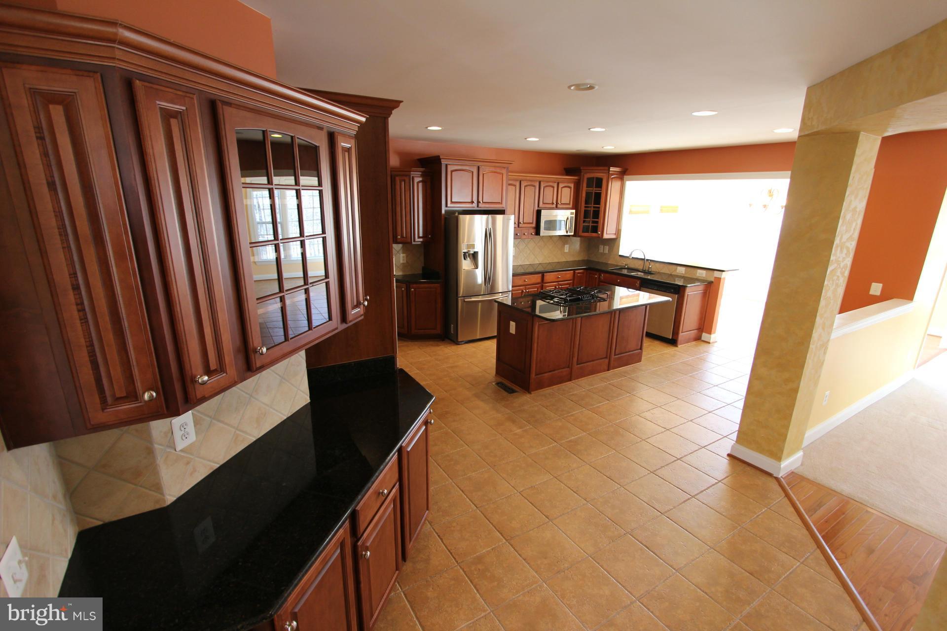 LANSDOWNE ON THE POTOMAC - Residential