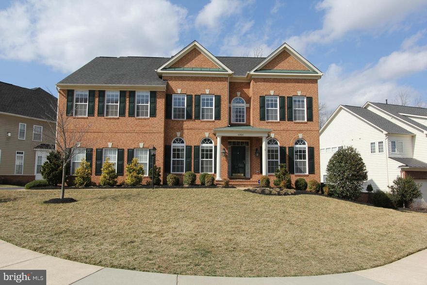 GORGEOUS 5 BR 4.5 BATH 2 CAR GARAGE BRICK FRONT HOME W/ALMOST 6000 FINISHED SQUARE FEET IN LANSDOWNE ON THE POTOMAC-KIT W/GRANITE, SS APP, 2 OVENS & LARGE ISLAND-MASTER SUITE W/LUXURY BATH & 2 W/I CLOSETS-4 LARGE BR'S & 3 FULL BATHS W/FIFTH BONUS RM UPSTAIRS-FULLY FINISHED LL W/BR, FULL BATH, RR, THEATER RM & MORE-CUSTOM DECK & PATIO BACKING TO WOODS ON ALMOST 1/3 ACRE LOT-BACKS TO GOOSE CREEK