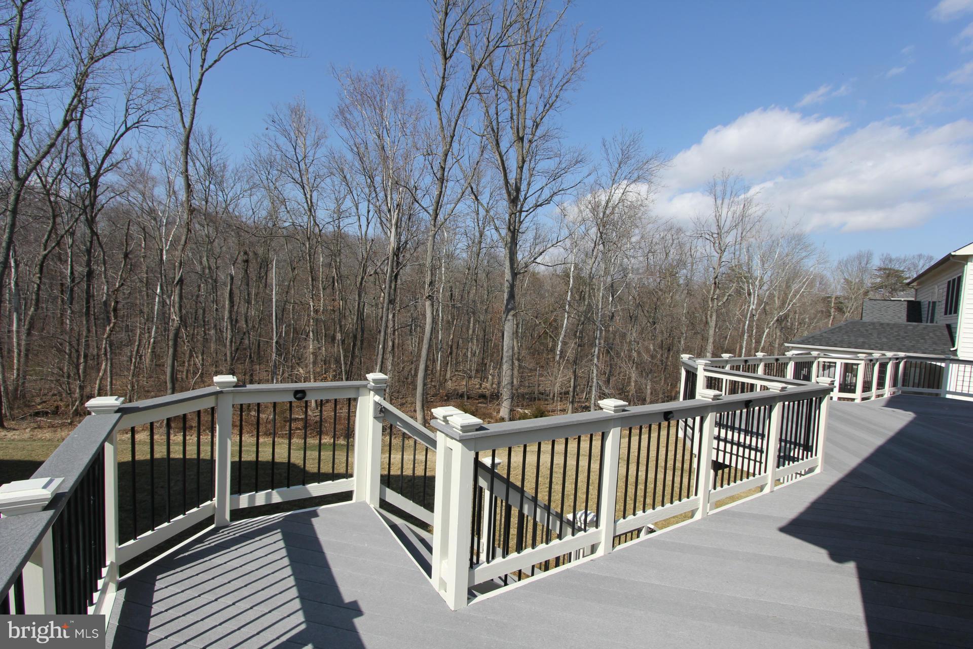 LANSDOWNE ON THE POTOMAC - Residential