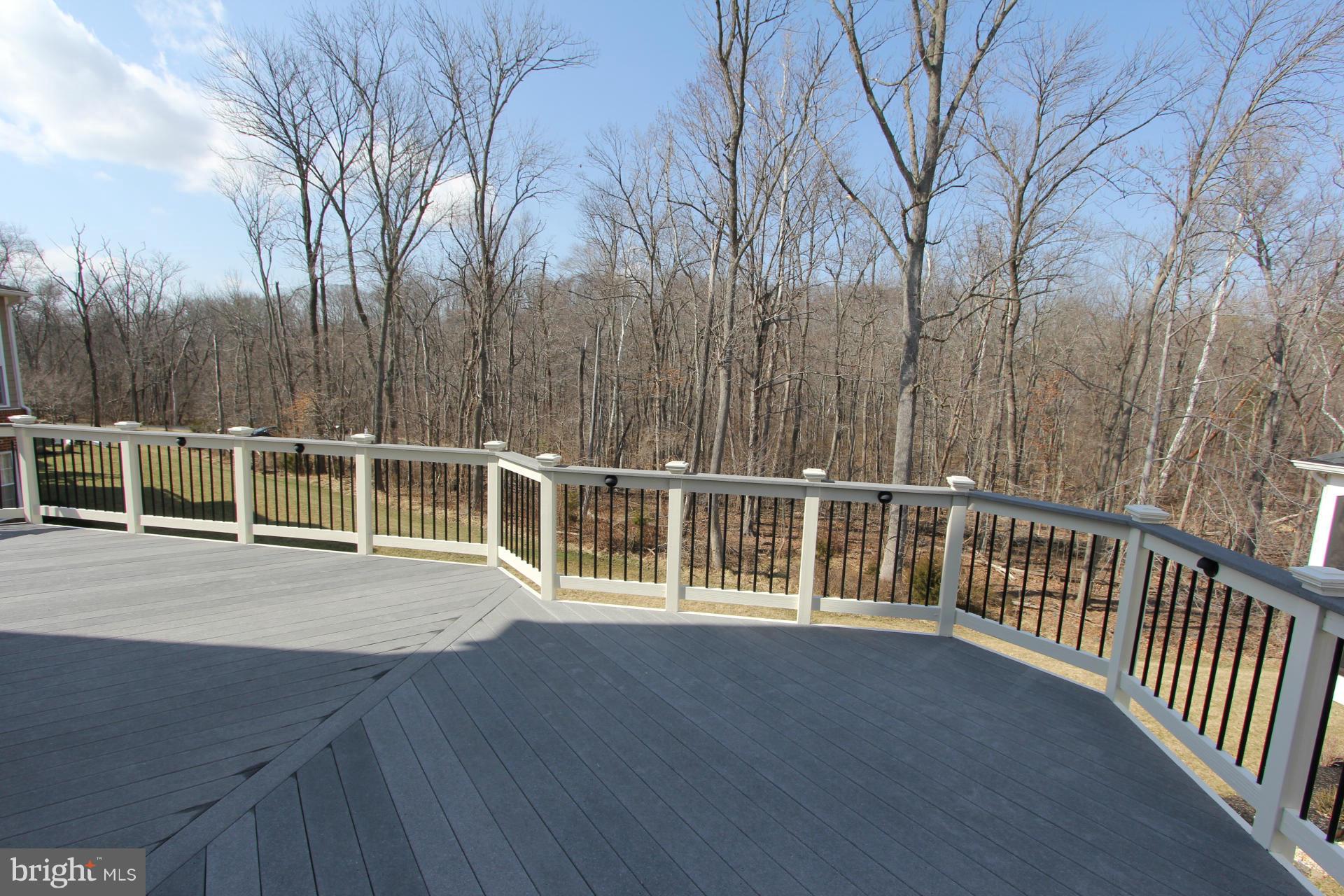 LANSDOWNE ON THE POTOMAC - Residential