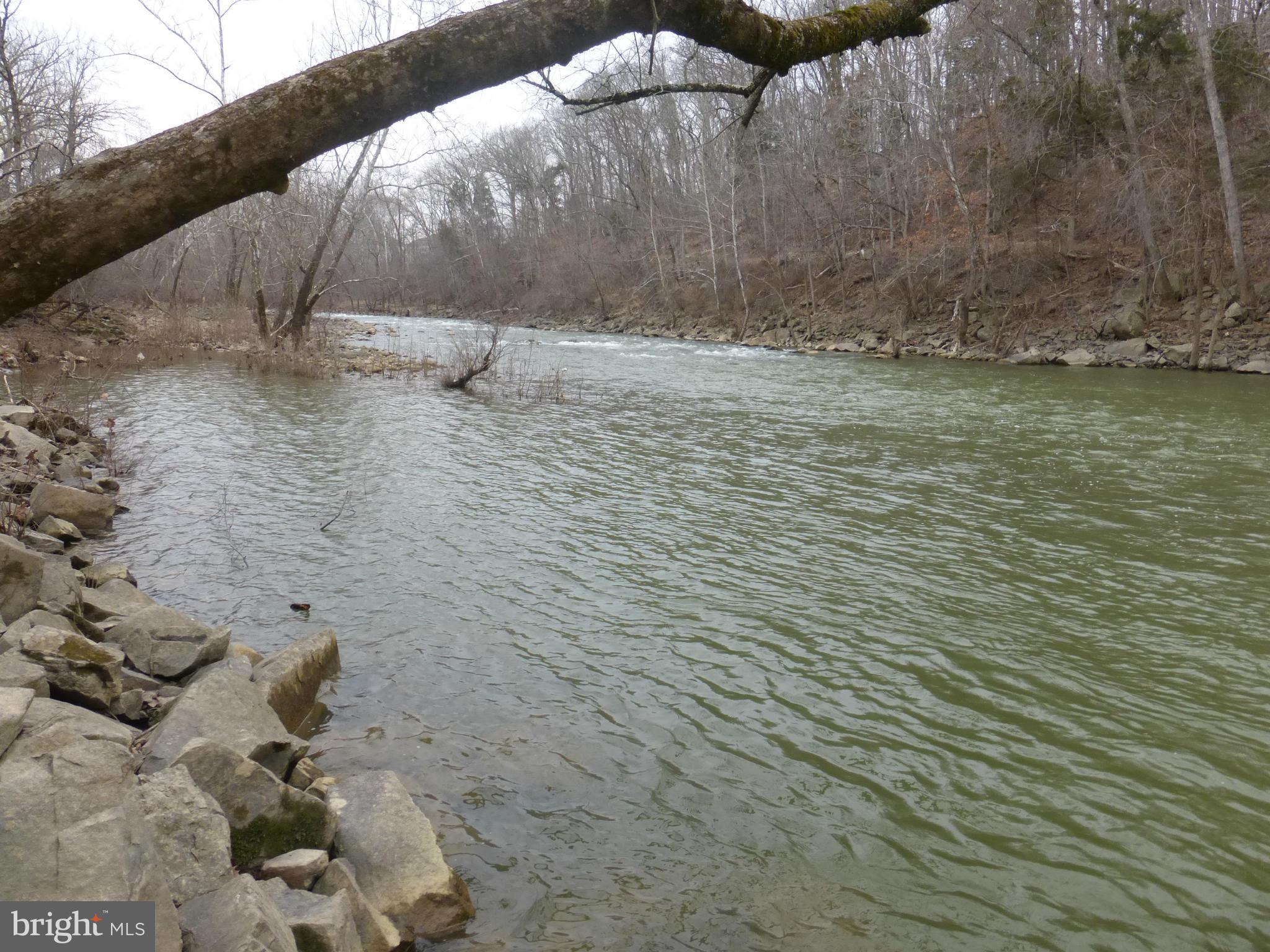 LANSDOWNE ON THE POTOMAC - Residential