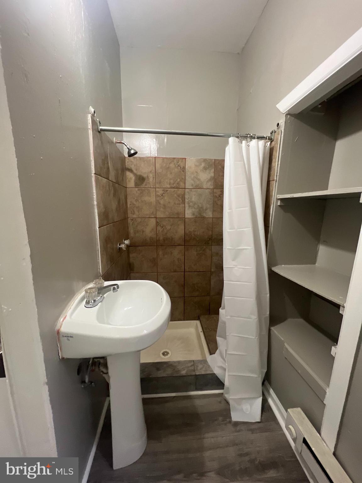 PHILADELPHIA (NORTH) - Residential Lease